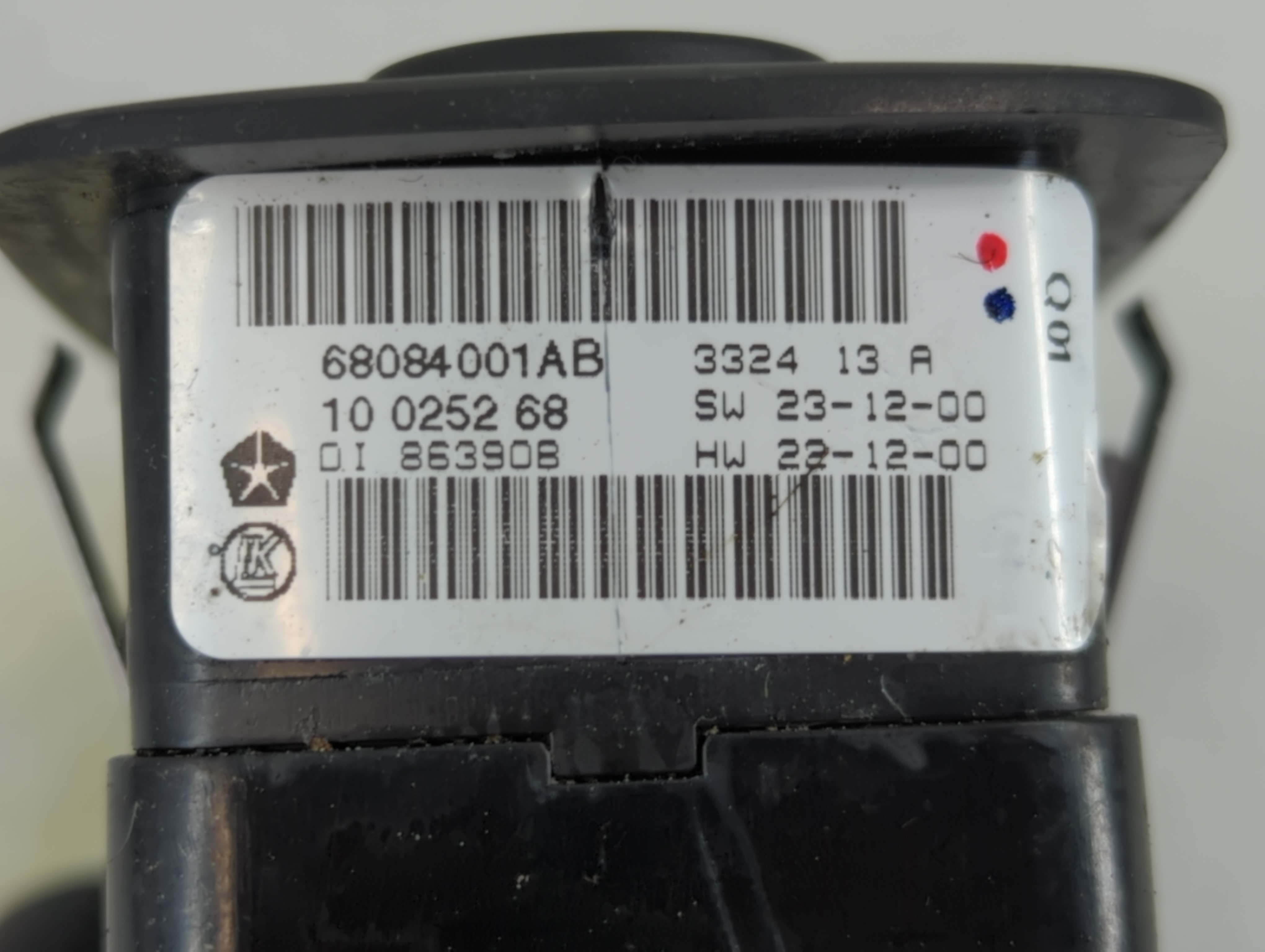 2015 Dodge Journey Driver Left Door Master Power Window Switch 1075298 - Oemusedautoparts1.com