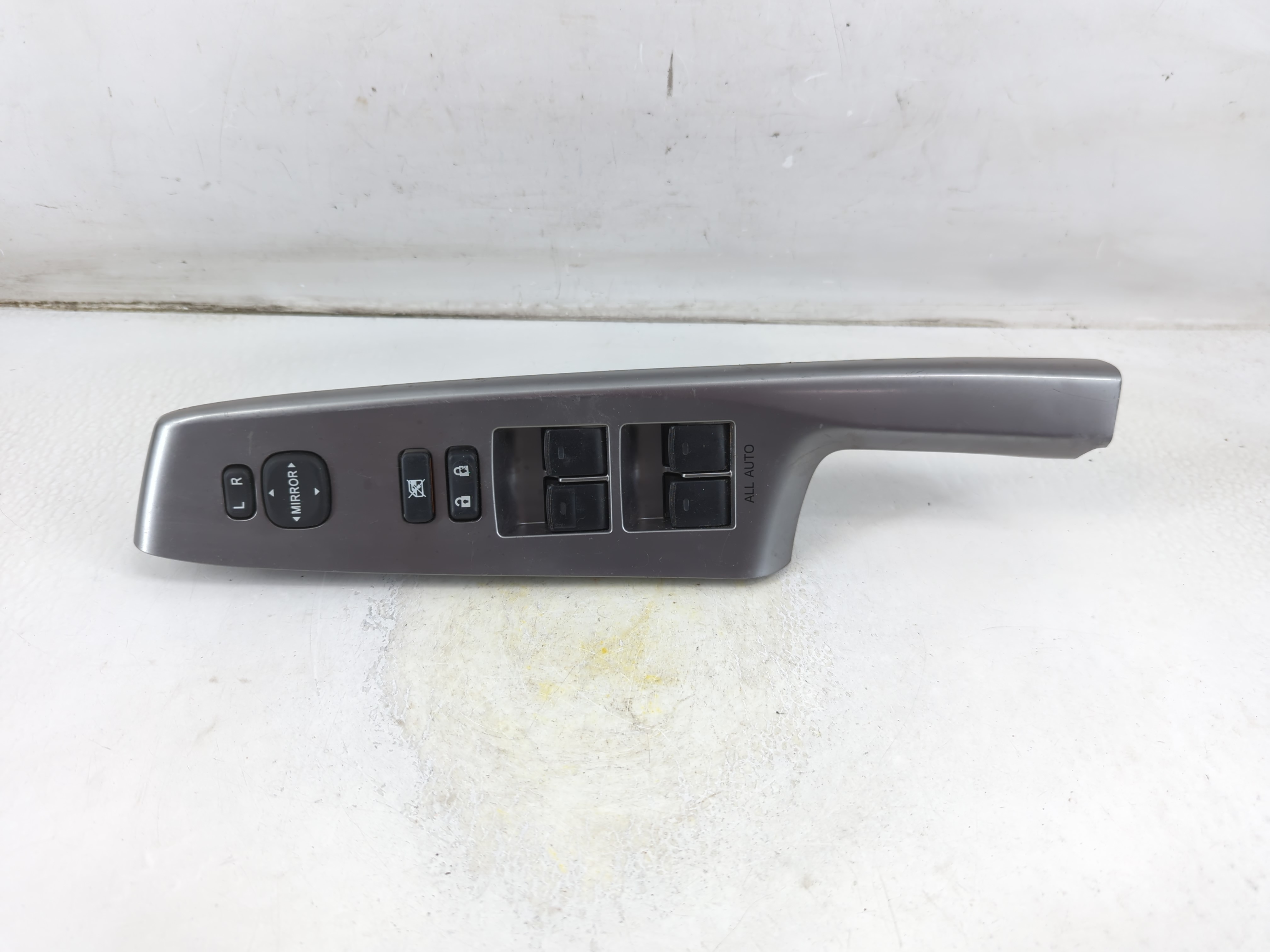 2015-2015 Toyota Prius Driver Left Door Master Power Window Switch 1075312 - Oemusedautoparts1.com