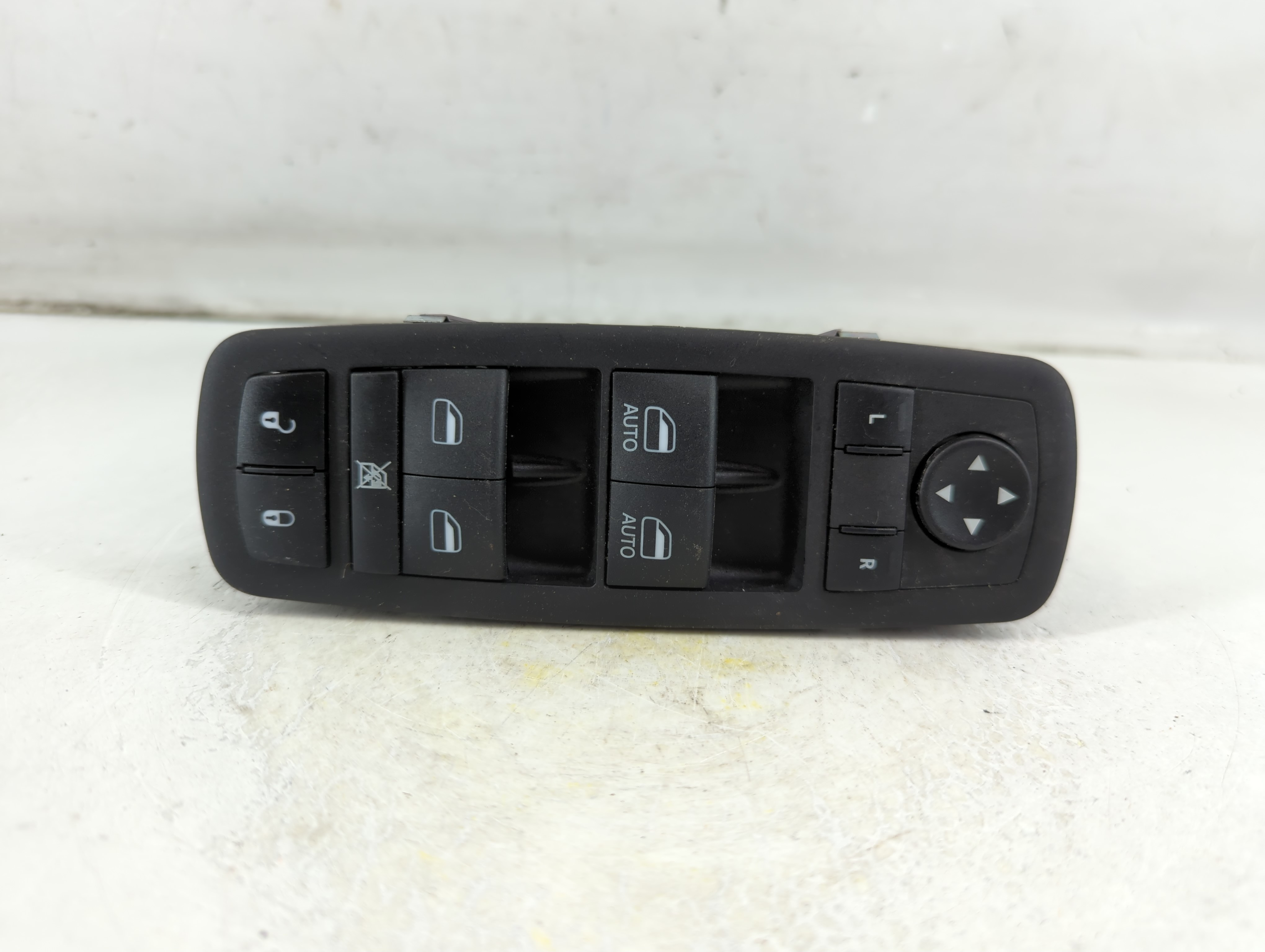 Picture of Dodge Caravan Driver Left Door Master Power Window Switch 68620448aa 1075313