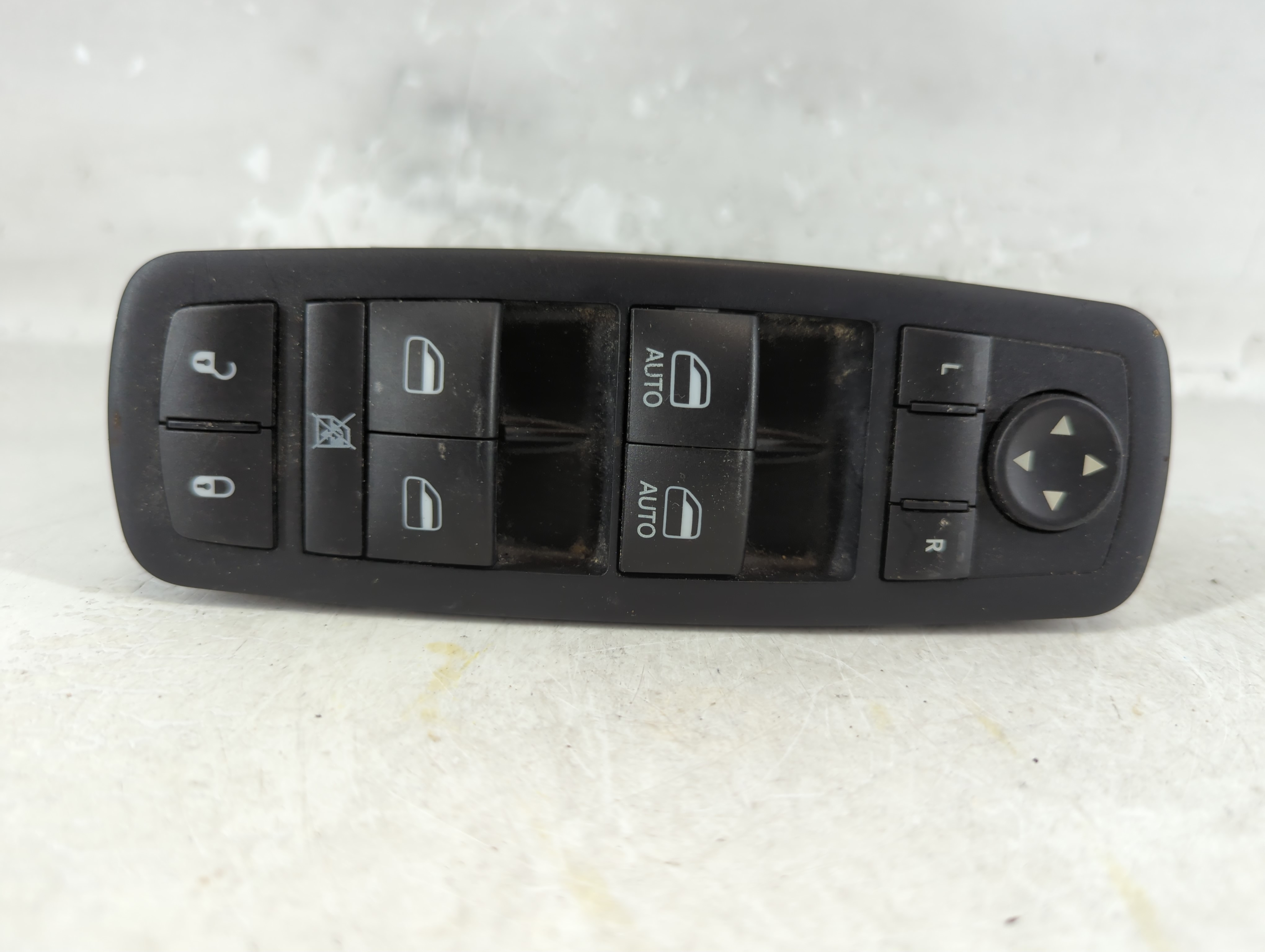 2012 Chrysler Town & Country Driver Left Door Master Power Window Switch 1075326 - Oemusedautoparts1.com