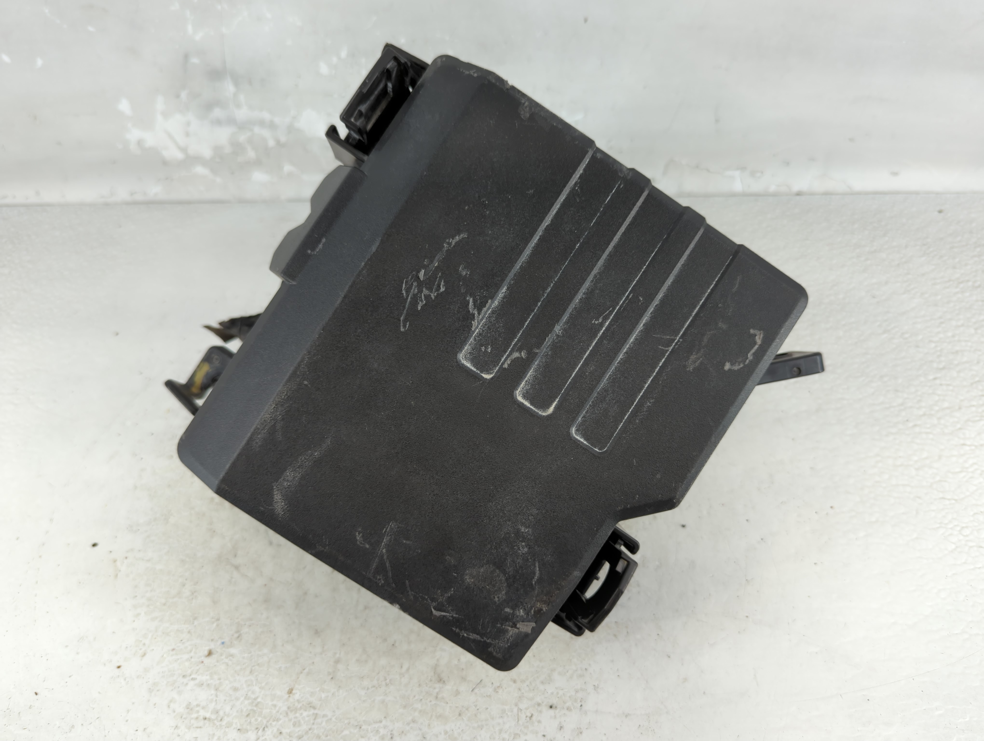 2019-2020 Hyundai Santa Fe Fusebox Fuse Box Relay Module 91956-s2020 1075354 - Oemusedautoparts1.com