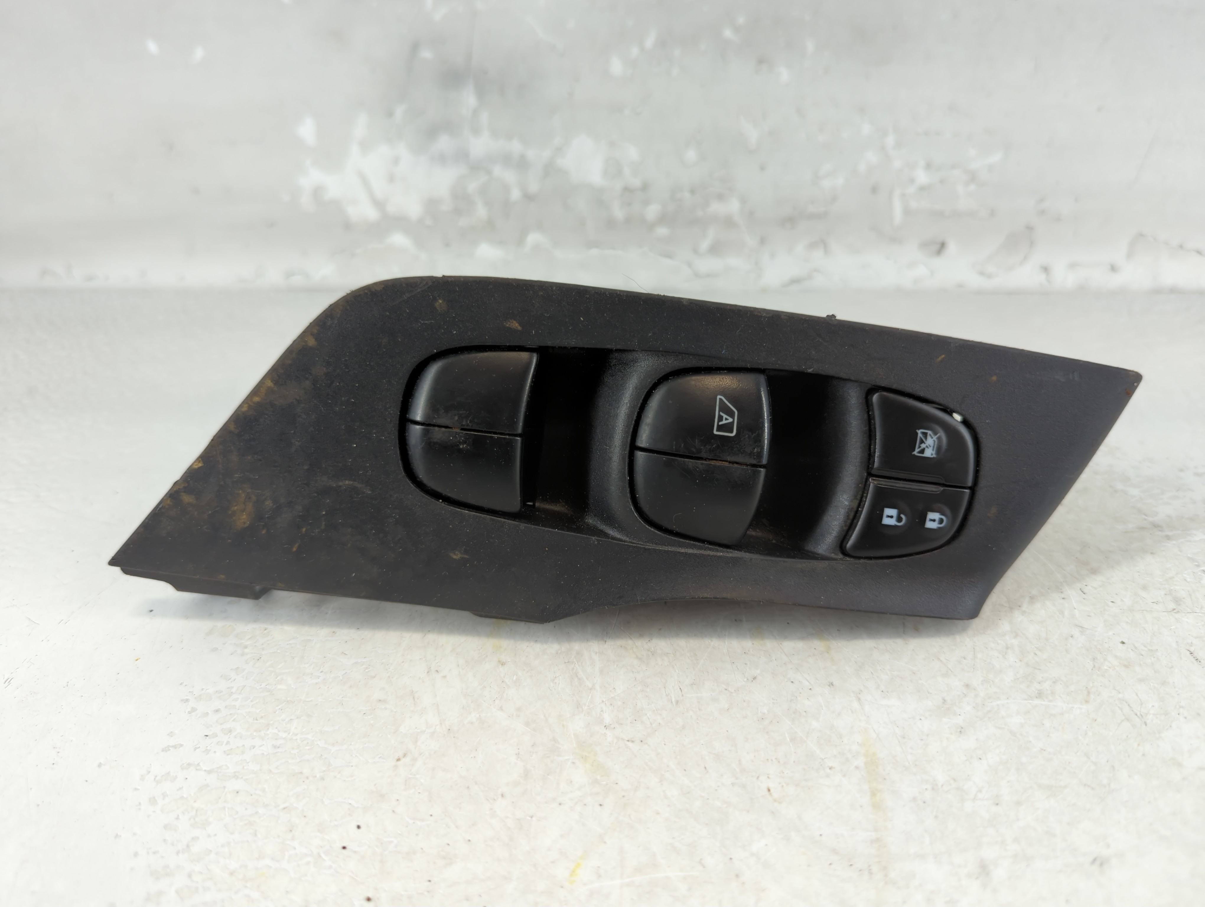 2013-2018 Nissan Altima Driver Left Door Master Power Window Switch 1075407 - Oemusedautoparts1.com