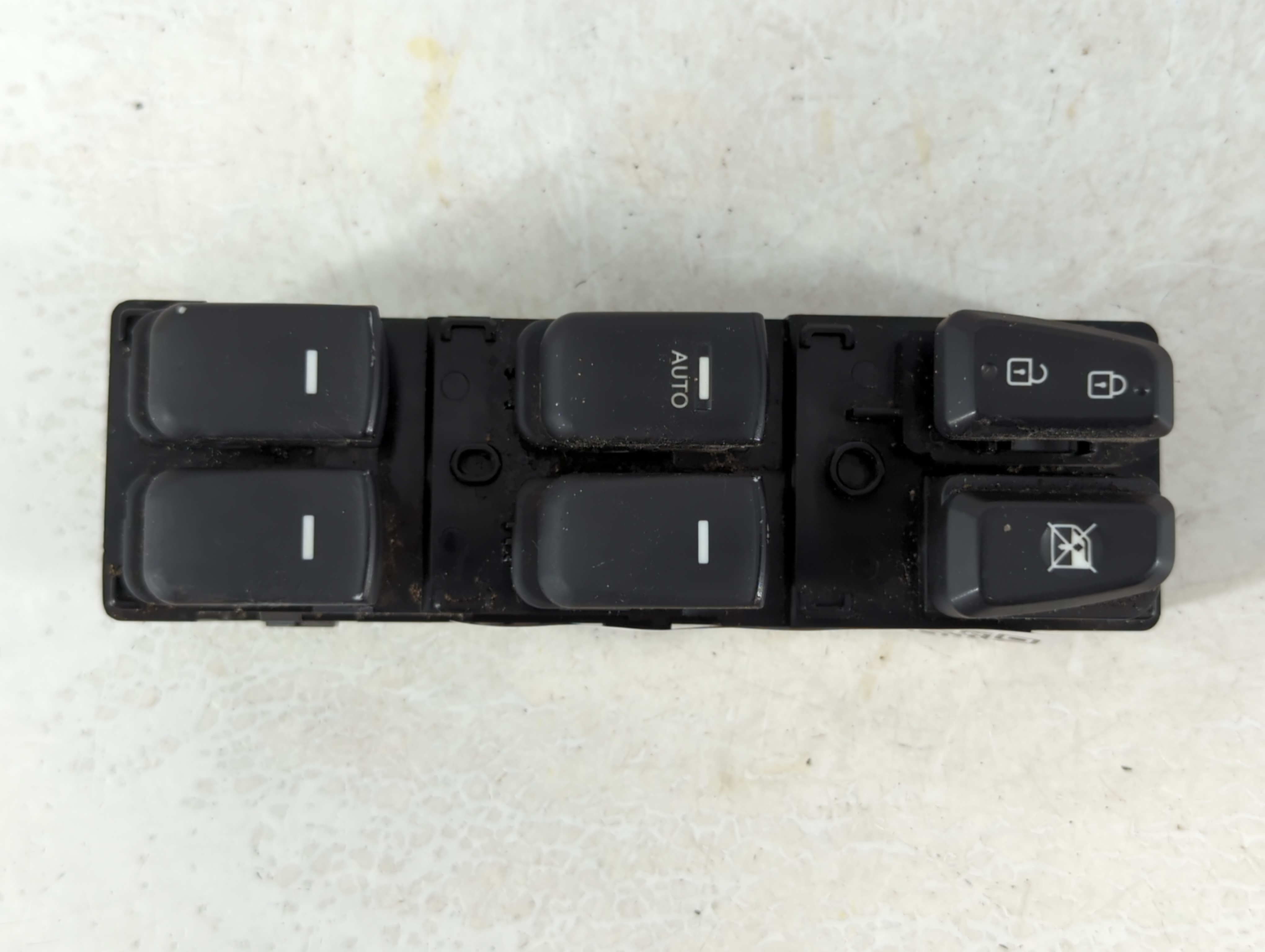 2009-2010 Hyundai Sonata Driver Left Door Master Power Window Switch 1075436 - Oemusedautoparts1.com