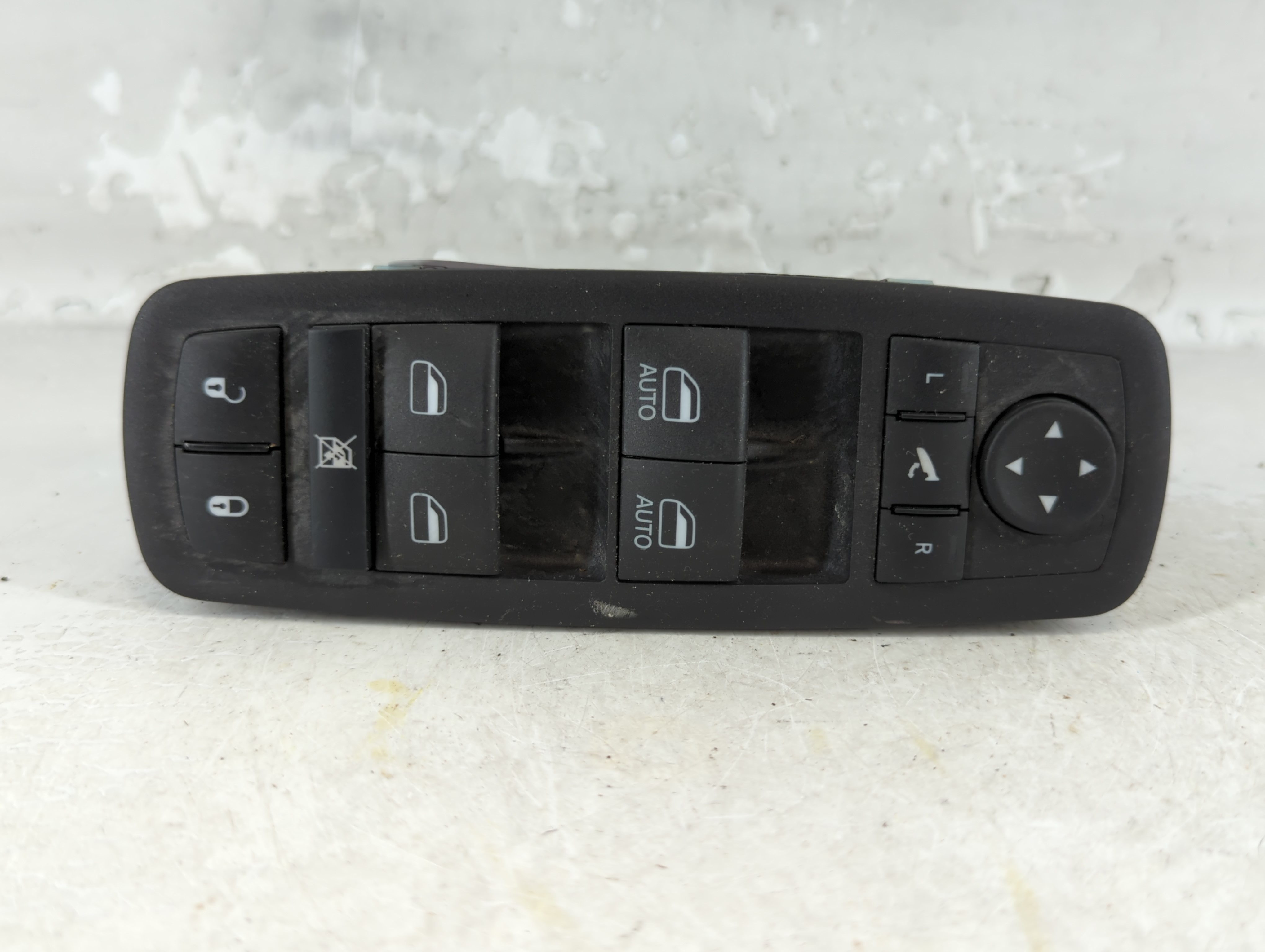 Dodge Ram 2500 Driver Left Door Master Power Window Switch 68590582aa 1075439 - Oemusedautoparts1.com