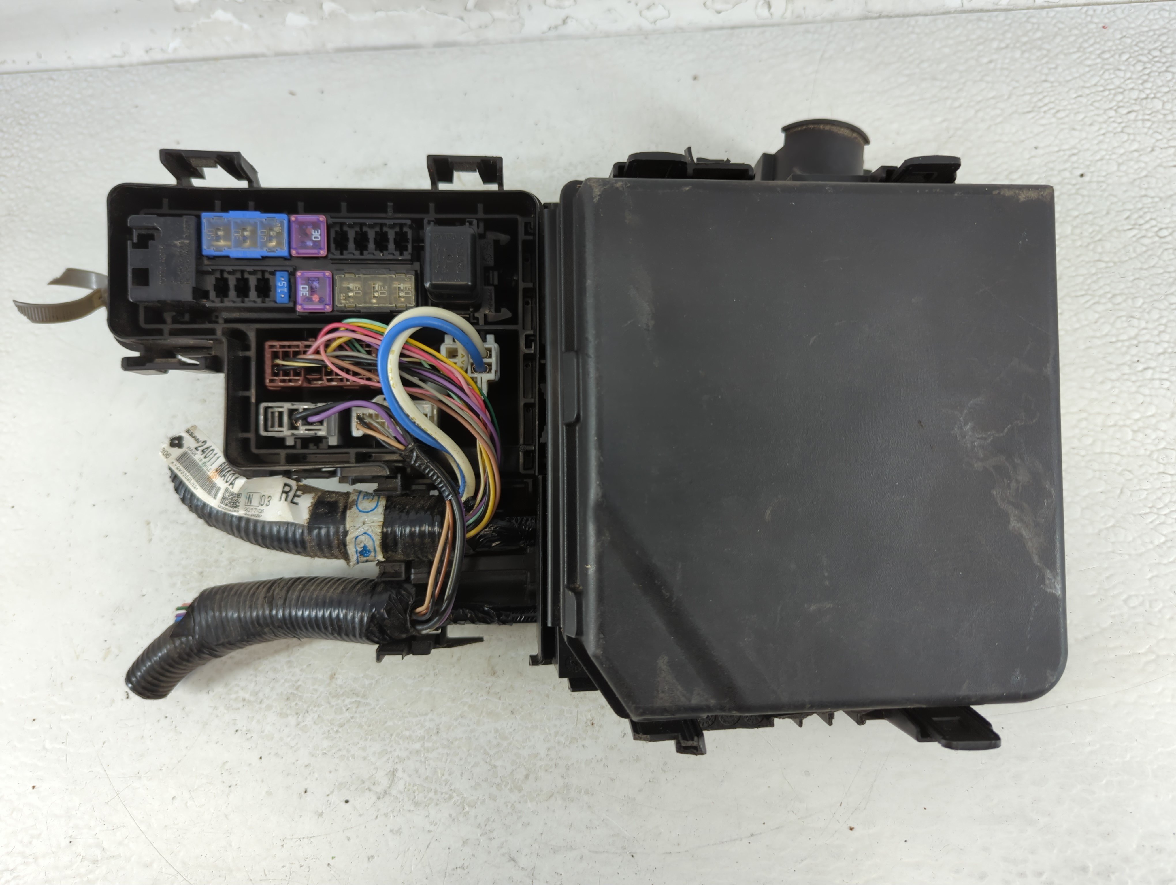 2017-2020 Nissan Rogue Fusebox Fuse Box Relay Module 284b7 5na0b 1075452 - Oemusedautoparts1.com