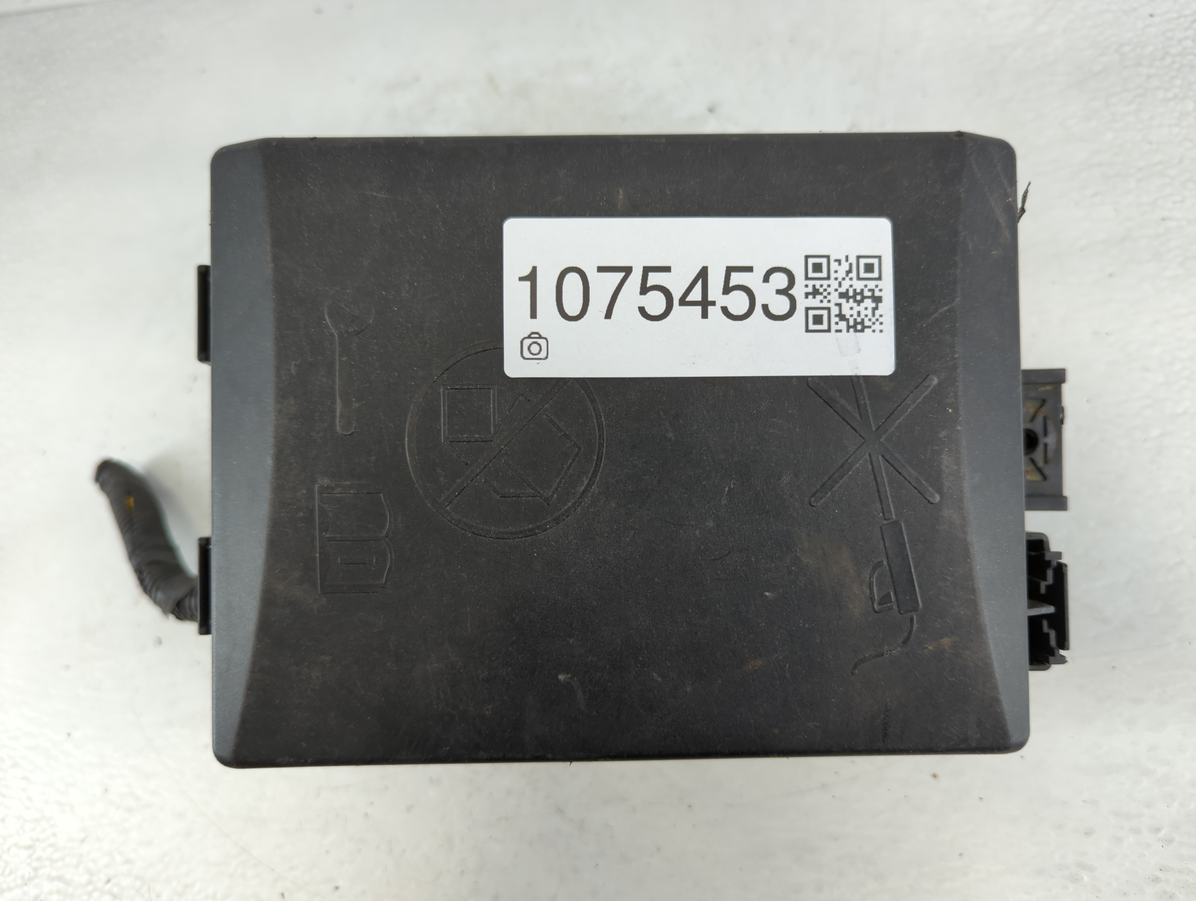 2012-2016 Chevrolet Sonic Fusebox Fuse Box Relay Module 95383532 1075453 - Oemusedautoparts1.com