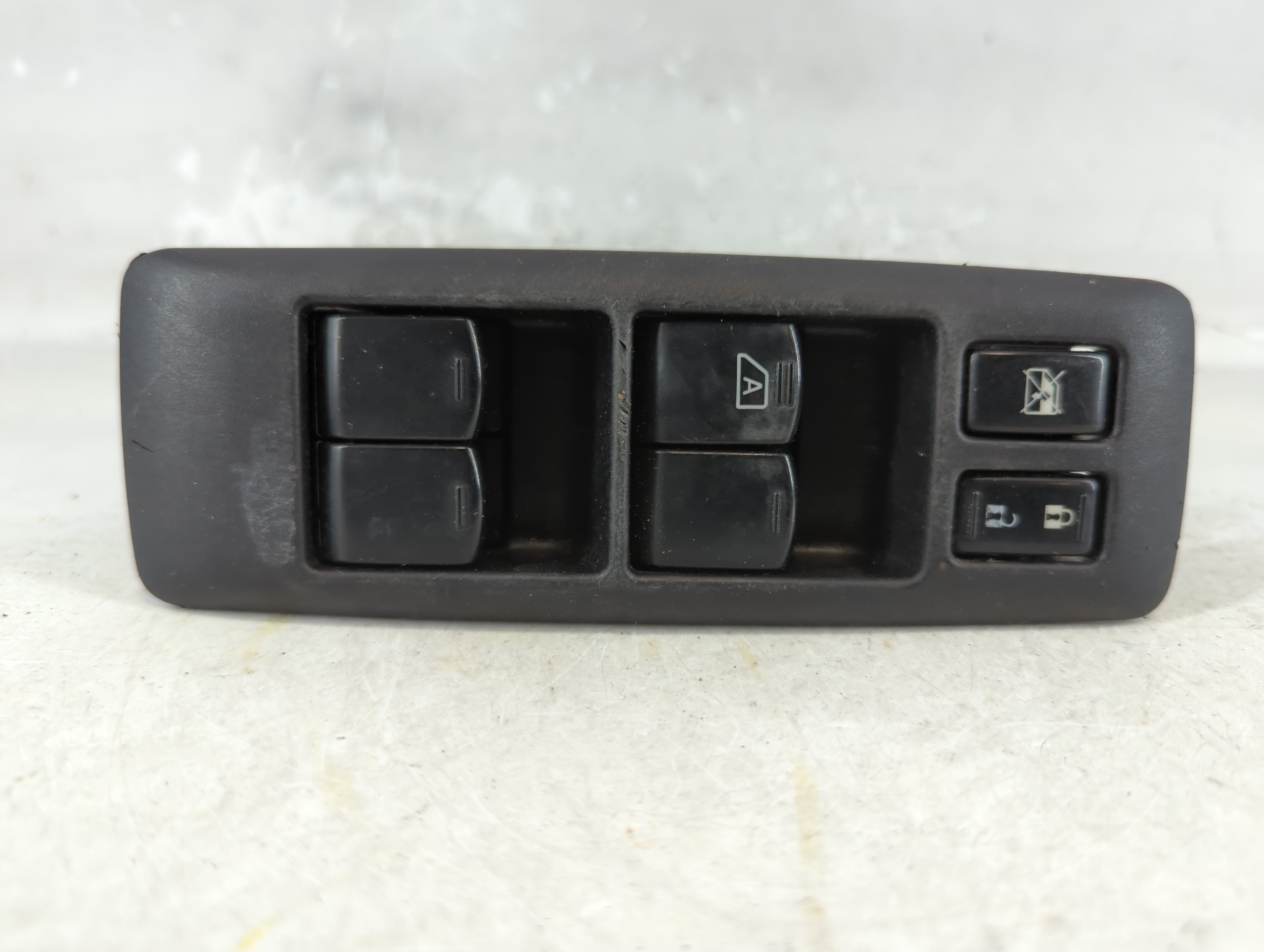 Picture of 2011-2015 Nissan Rogue Driver Left Door Master Power Window Switch 1075467