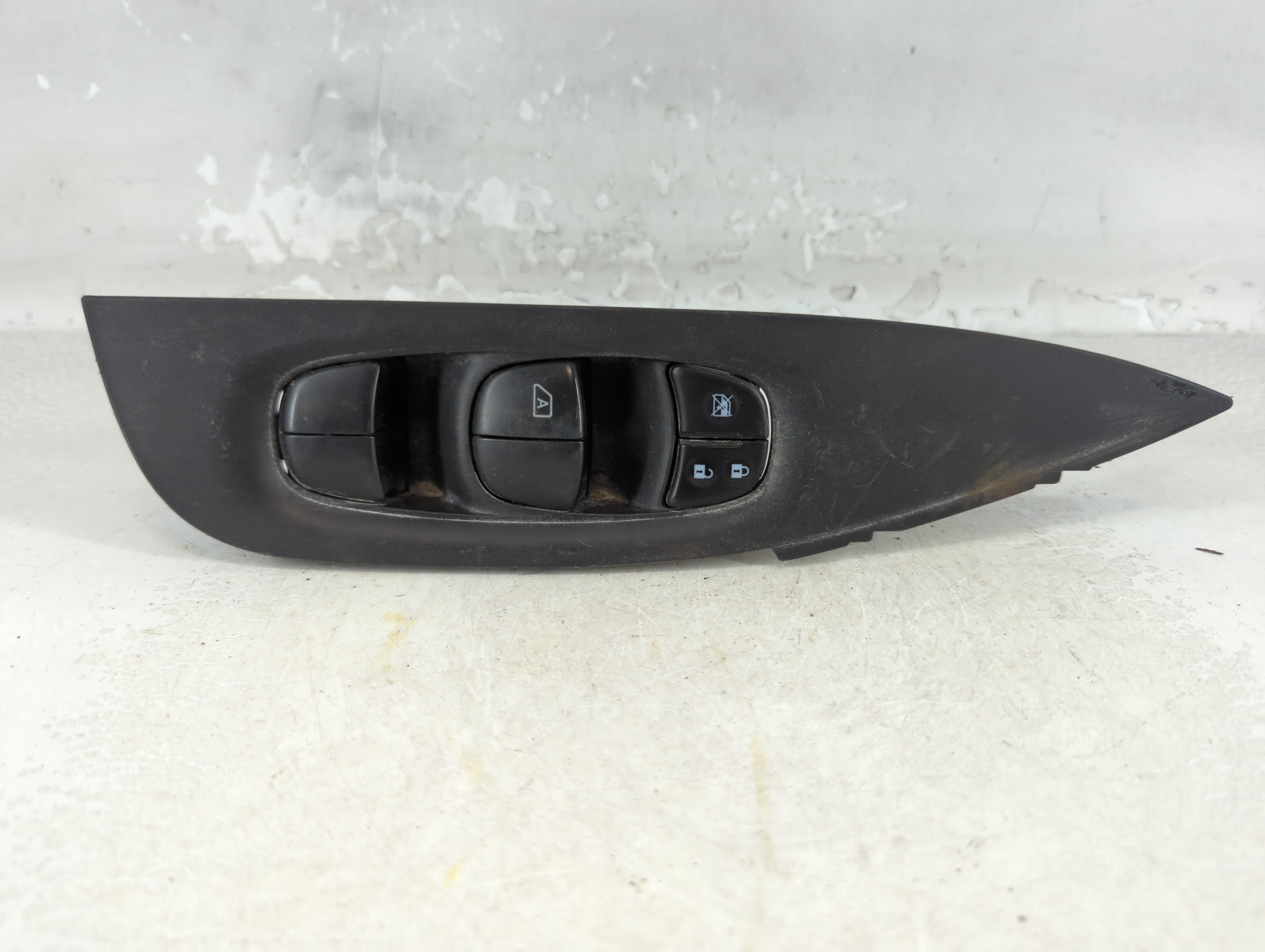2017-2022 Nissan Rogue Sport Driver Left Door Master Power Window Switch 1075468 - Oemusedautoparts1.com