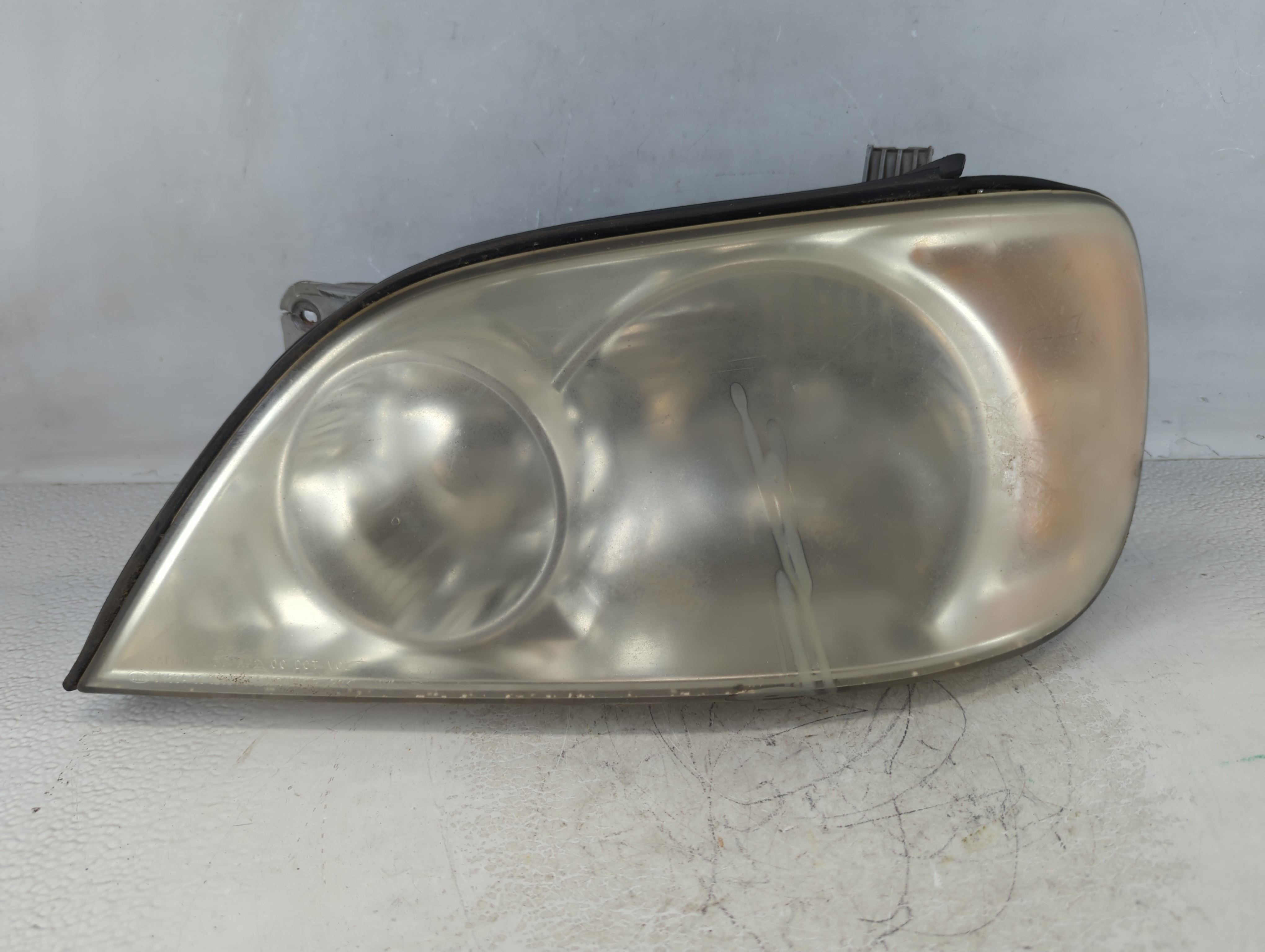 Picture of 2002-2005 Kia Sedona Driver Left Oem Head Light Headlight Lamp 1075482