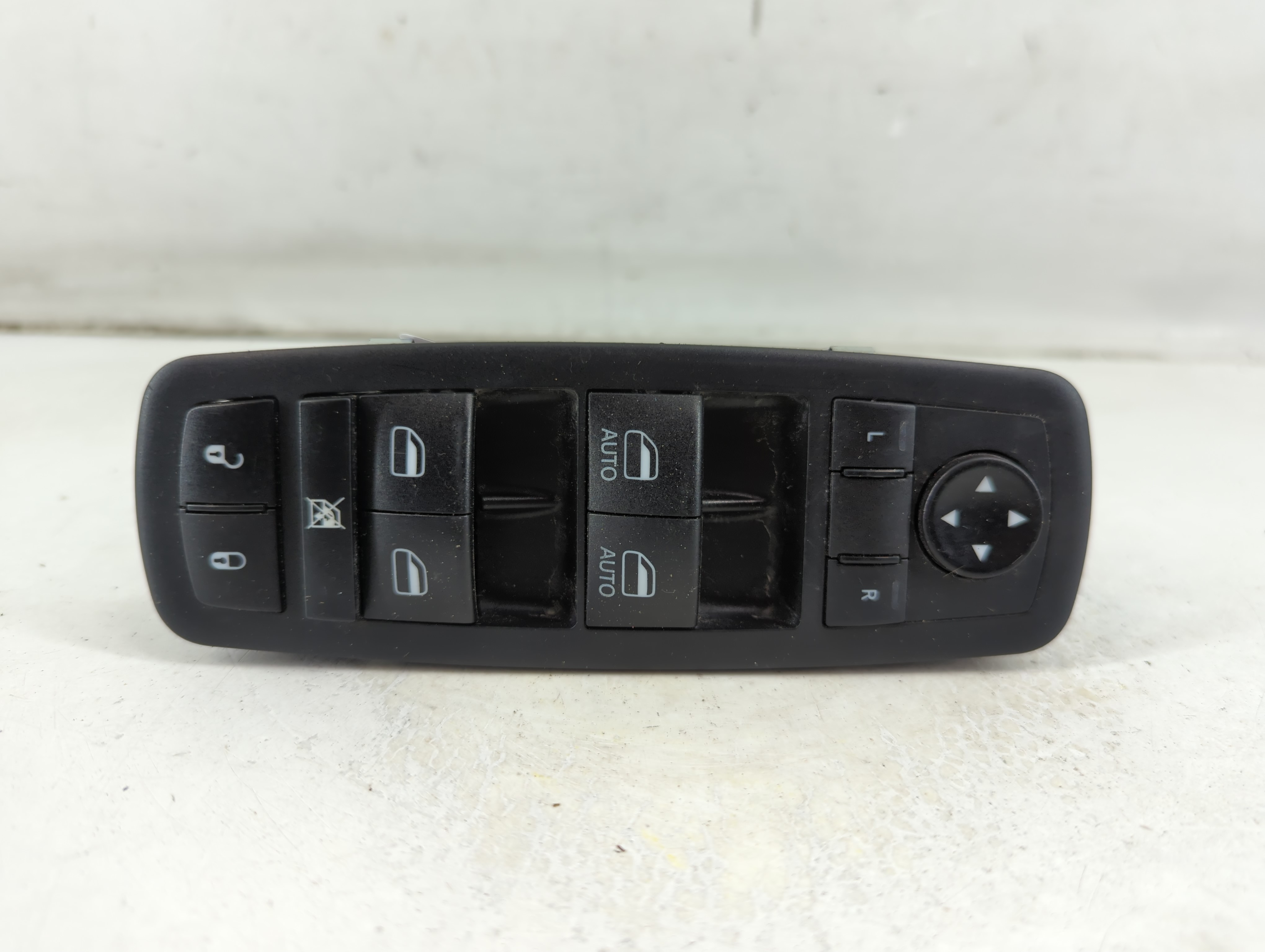 2016 Jeep Grand Cherokee Driver Left Door Master Power Window Switch 1075487 - Oemusedautoparts1.com