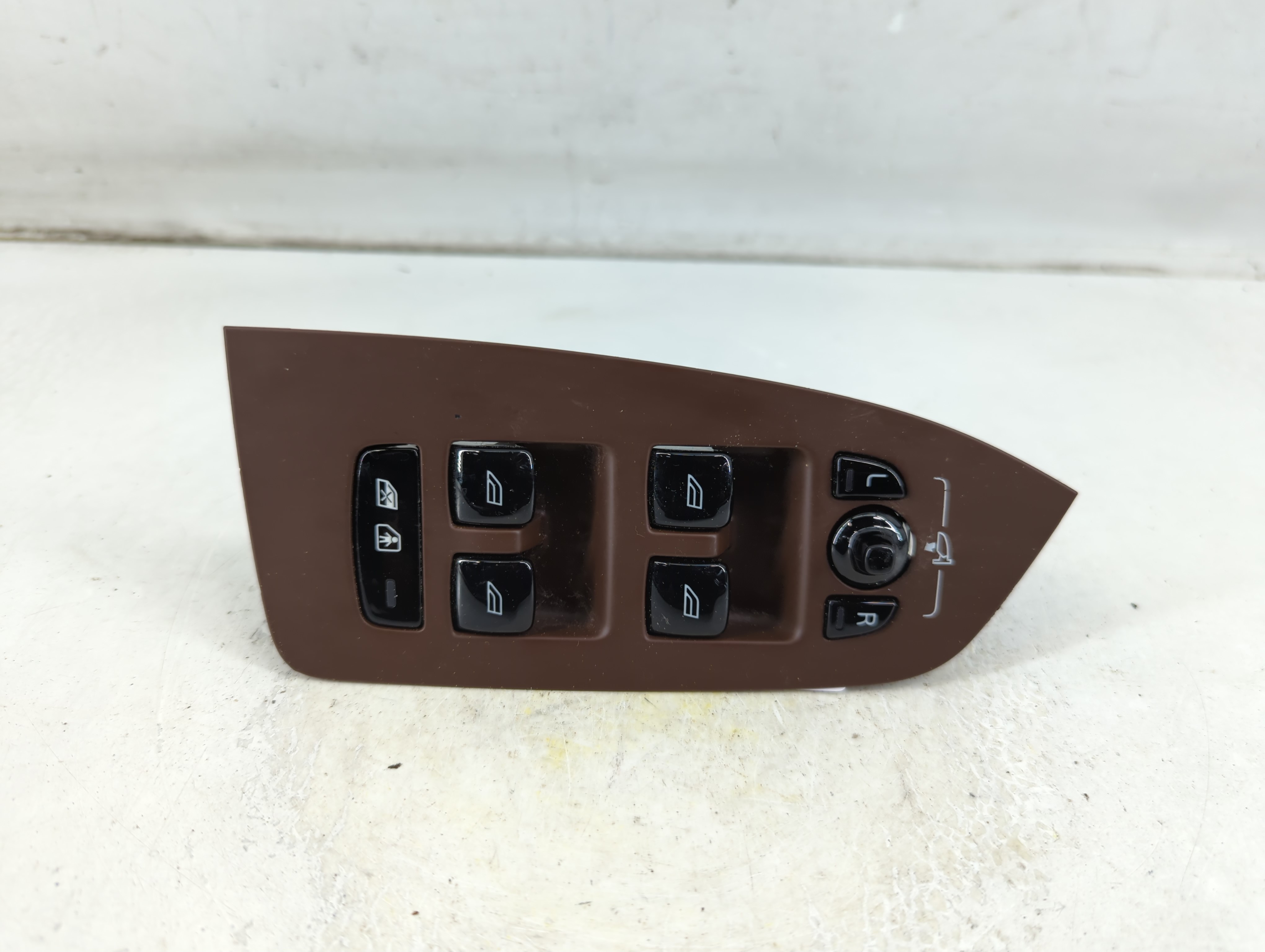 2016-2018 Volvo Xc90 Driver Left Door Master Power Window Switch 1075515 - Oemusedautoparts1.com