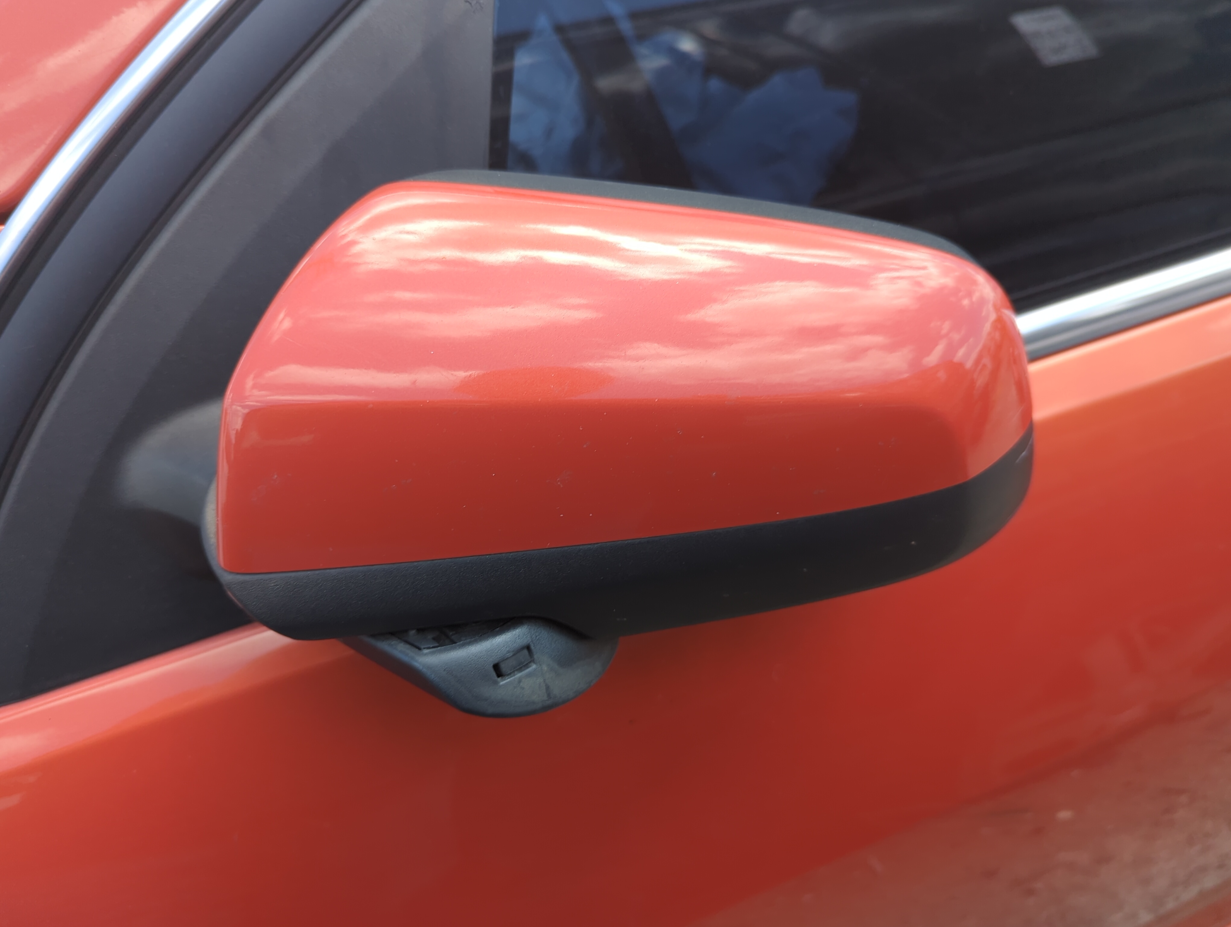Picture of 2008-2009 Pontiac G8 Driver Left Side View Power Door Mirror Red 1075611