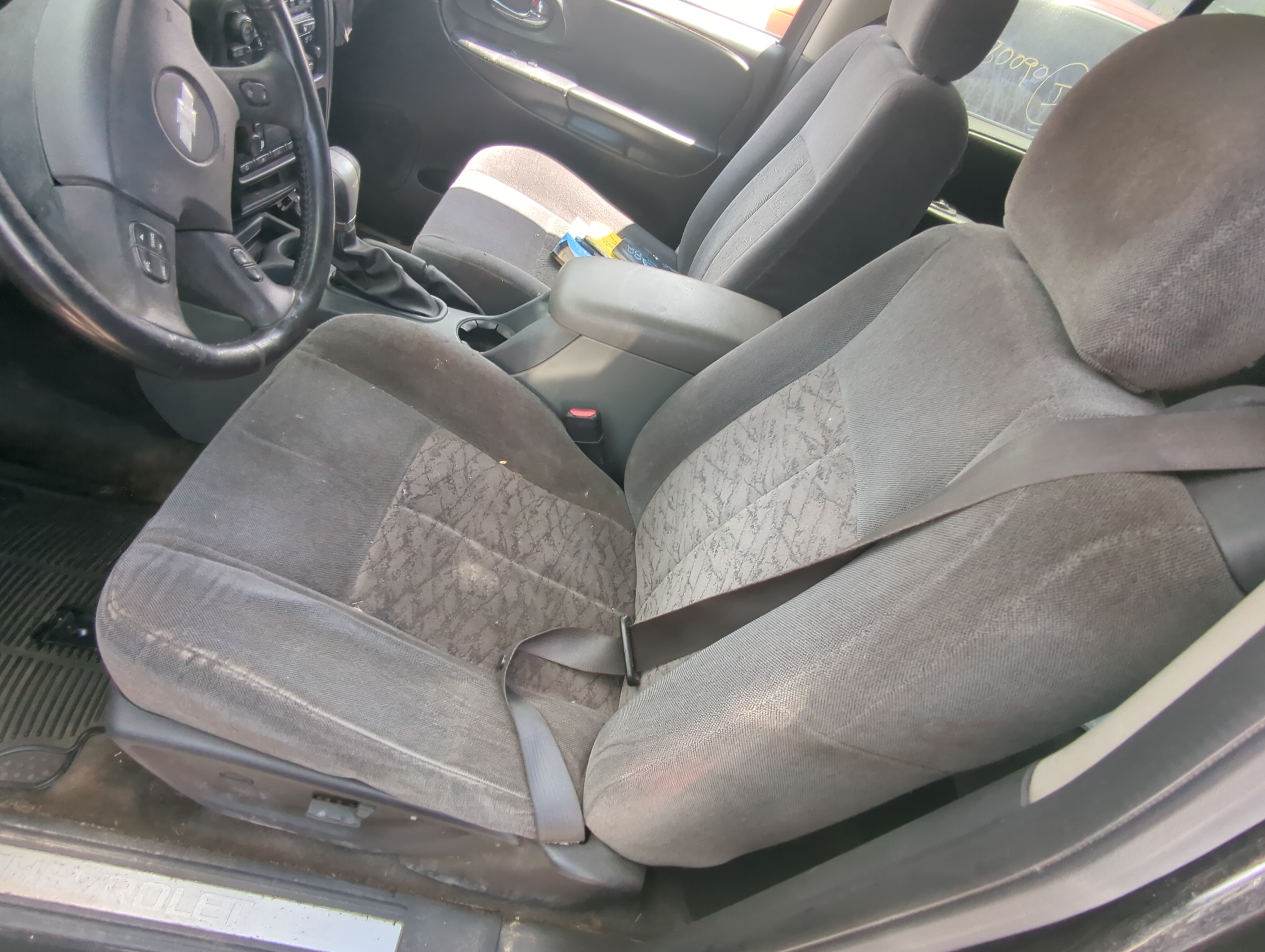 Picture of 2005-2009 Chevrolet Trailblazer Driver Front Seat Oem 1075977