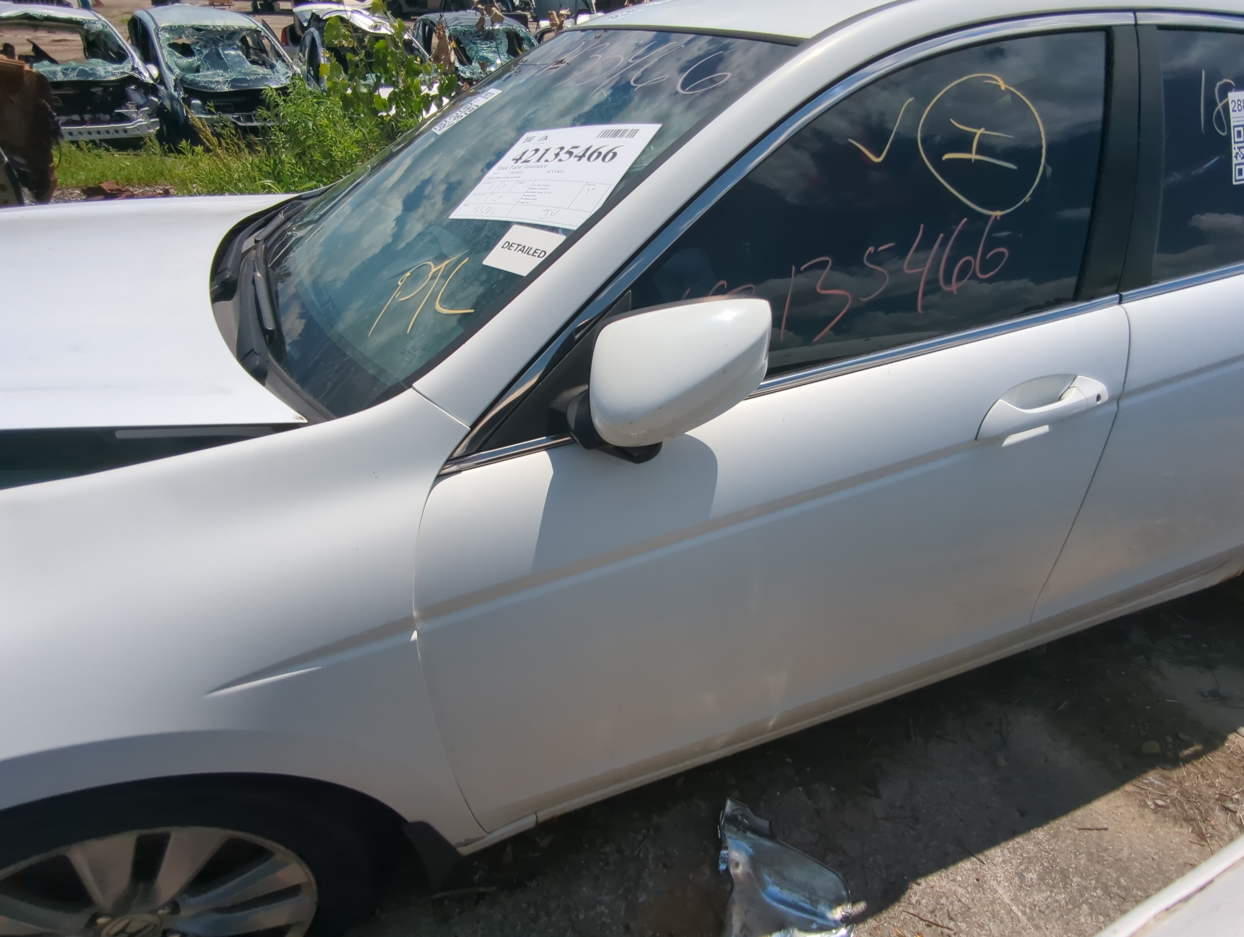 2008-2012 Honda Accord Driver Front Door Oem 1076518 - Oemusedautoparts1.com