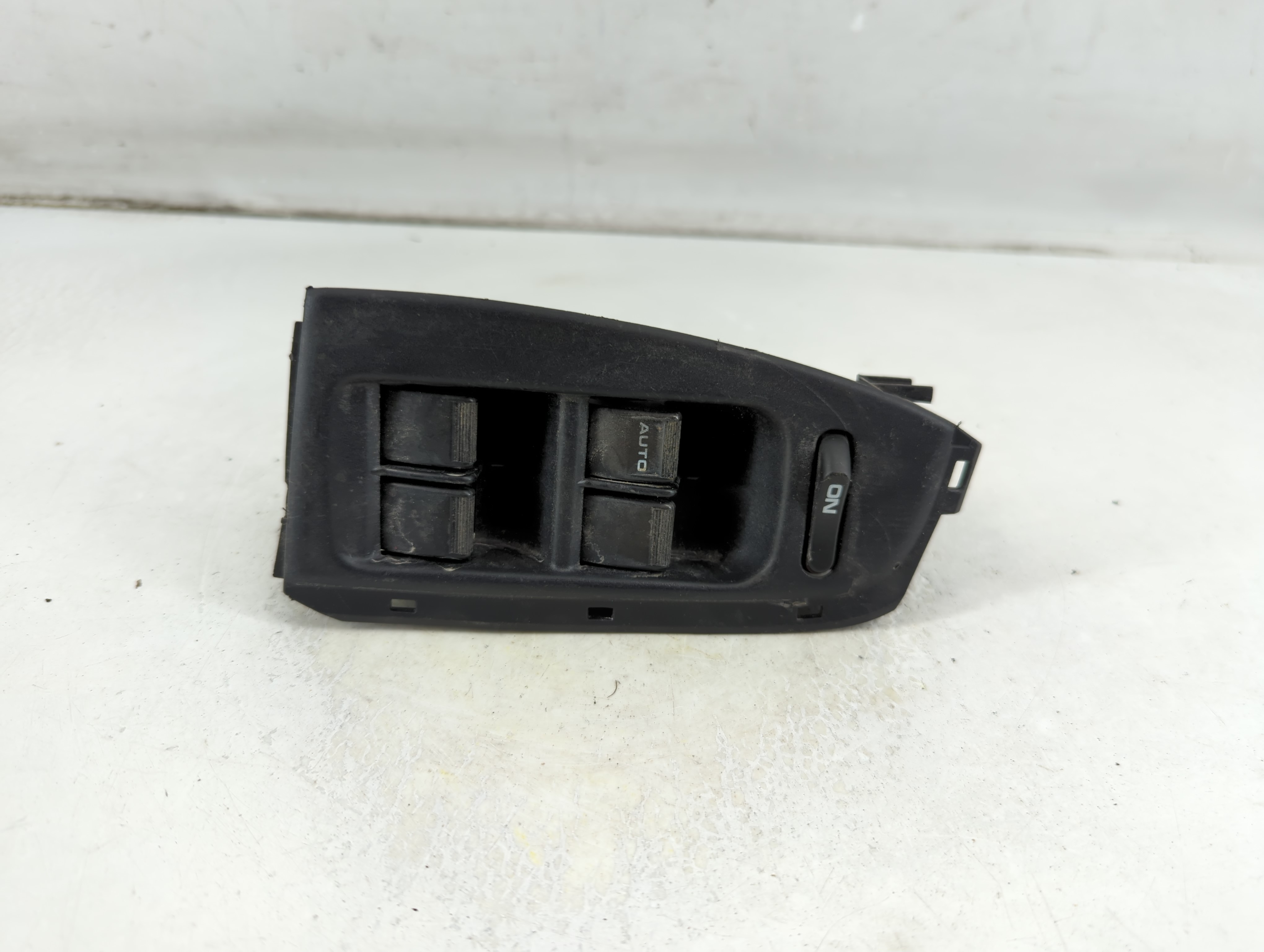 Picture of 2000-2000 Honda Civic Driver Left Door Master Power Window Switch M15816 1076629