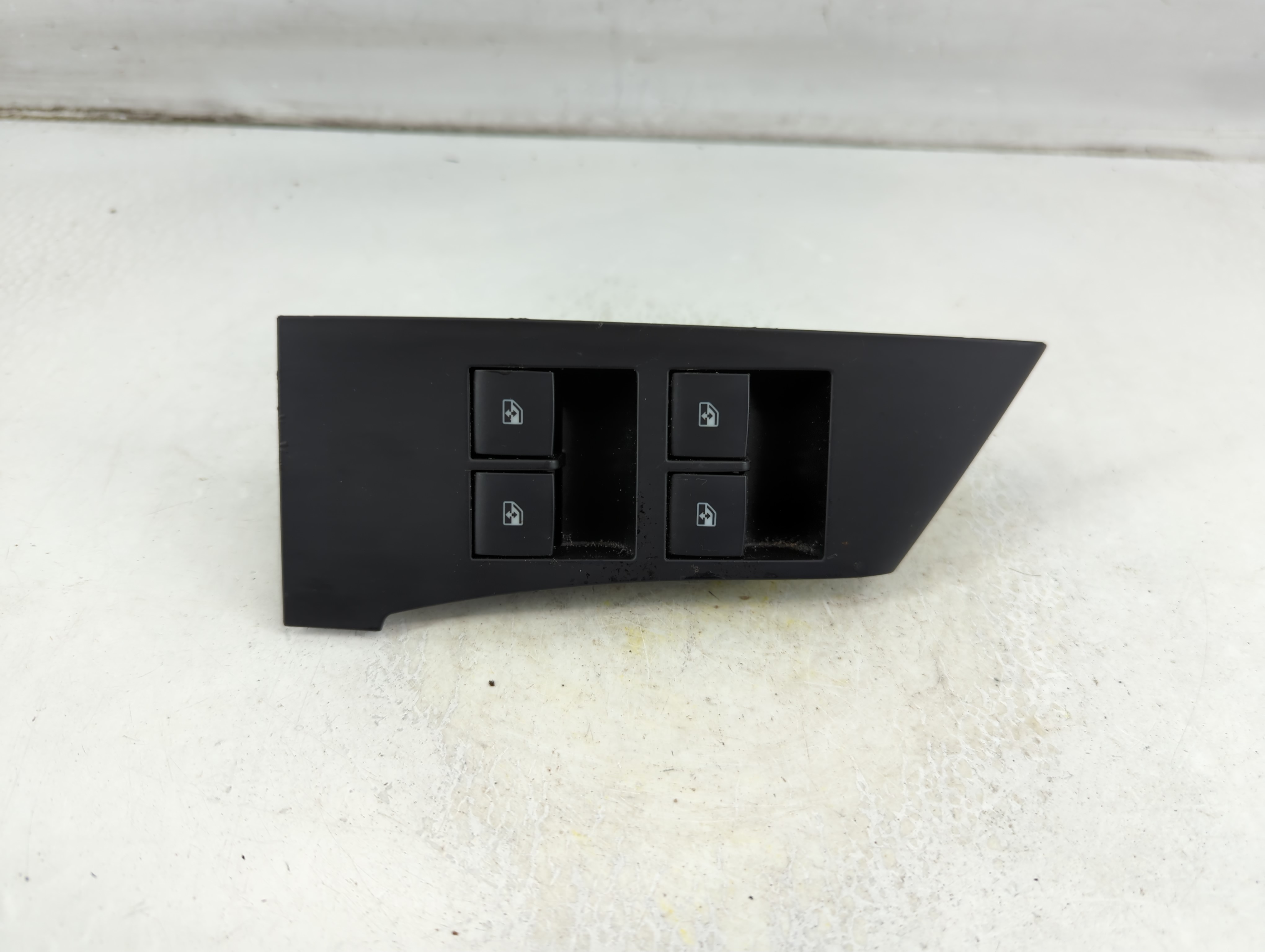 2016-2019 Buick Cascada Driver Left Door Master Power Window Switch 1076650 - Oemusedautoparts1.com