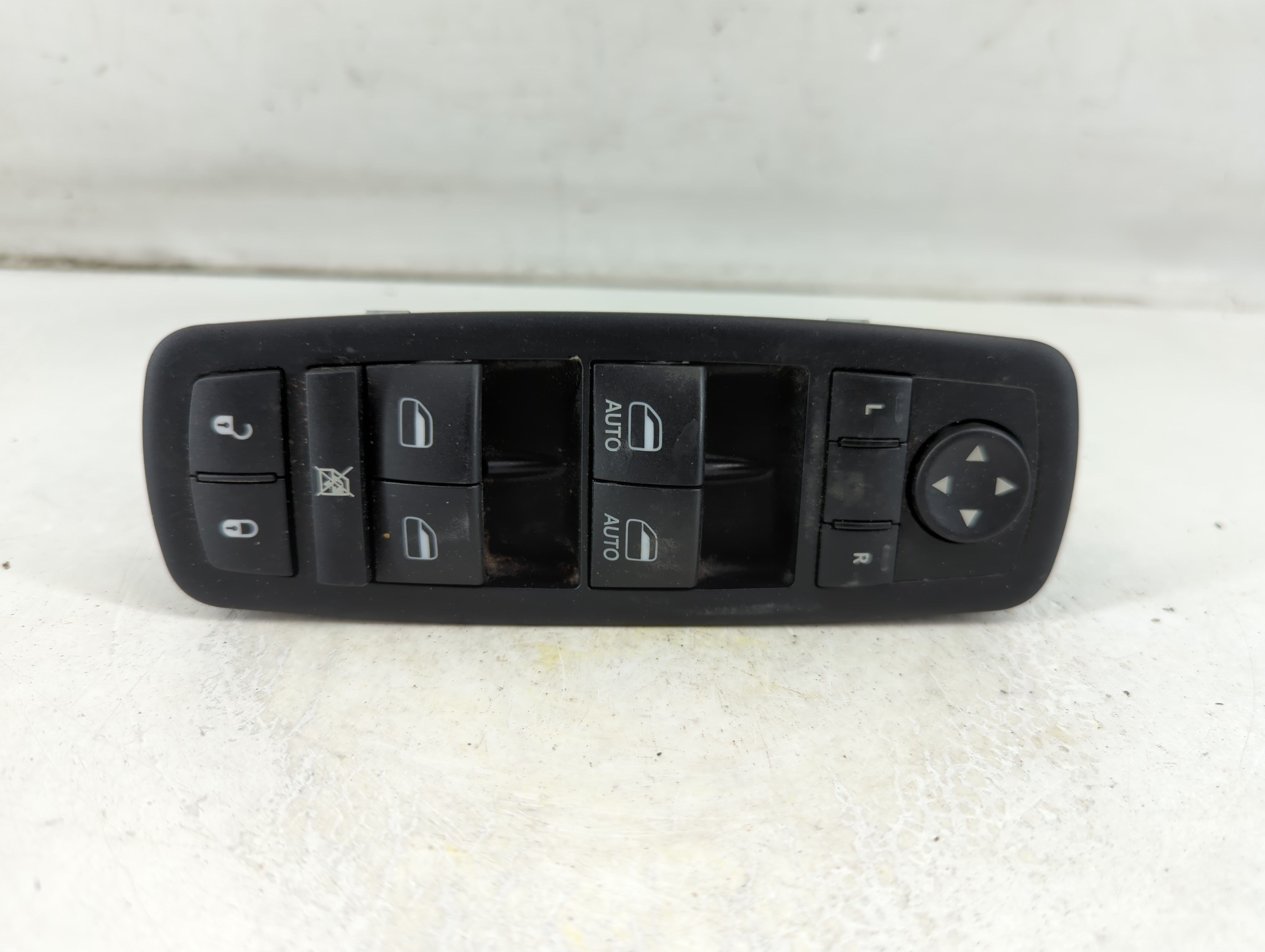 2011-2012 Chrysler 300 Driver Left Door Master Power Window Switch 1076661 - Oemusedautoparts1.com