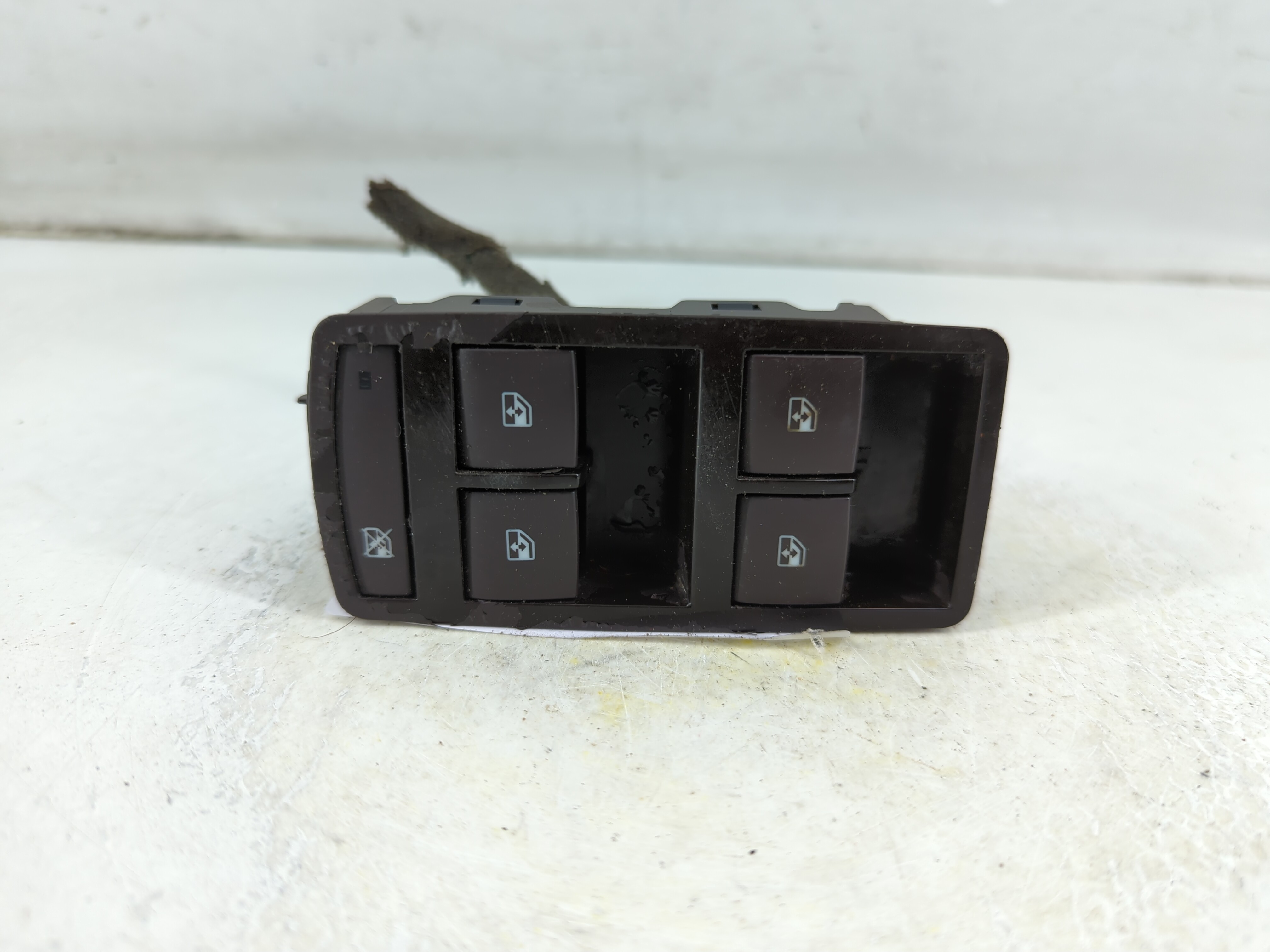 2011-2011 Buick Regal Driver Left Door Master Power Window Switch 1076662 - Oemusedautoparts1.com