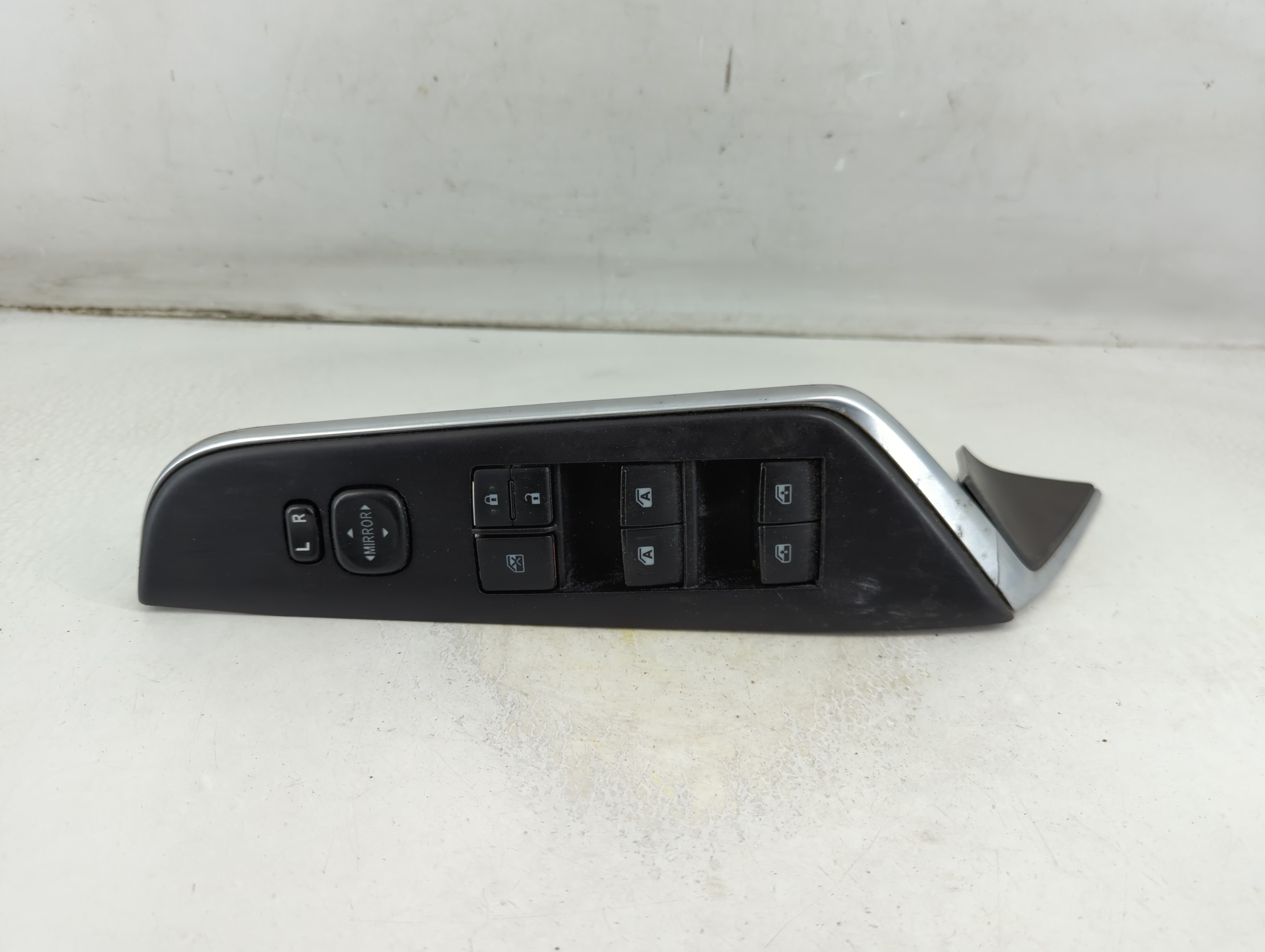 2015-2017 Toyota Camry Driver Left Door Master Power Window Switch 1076665 - Oemusedautoparts1.com