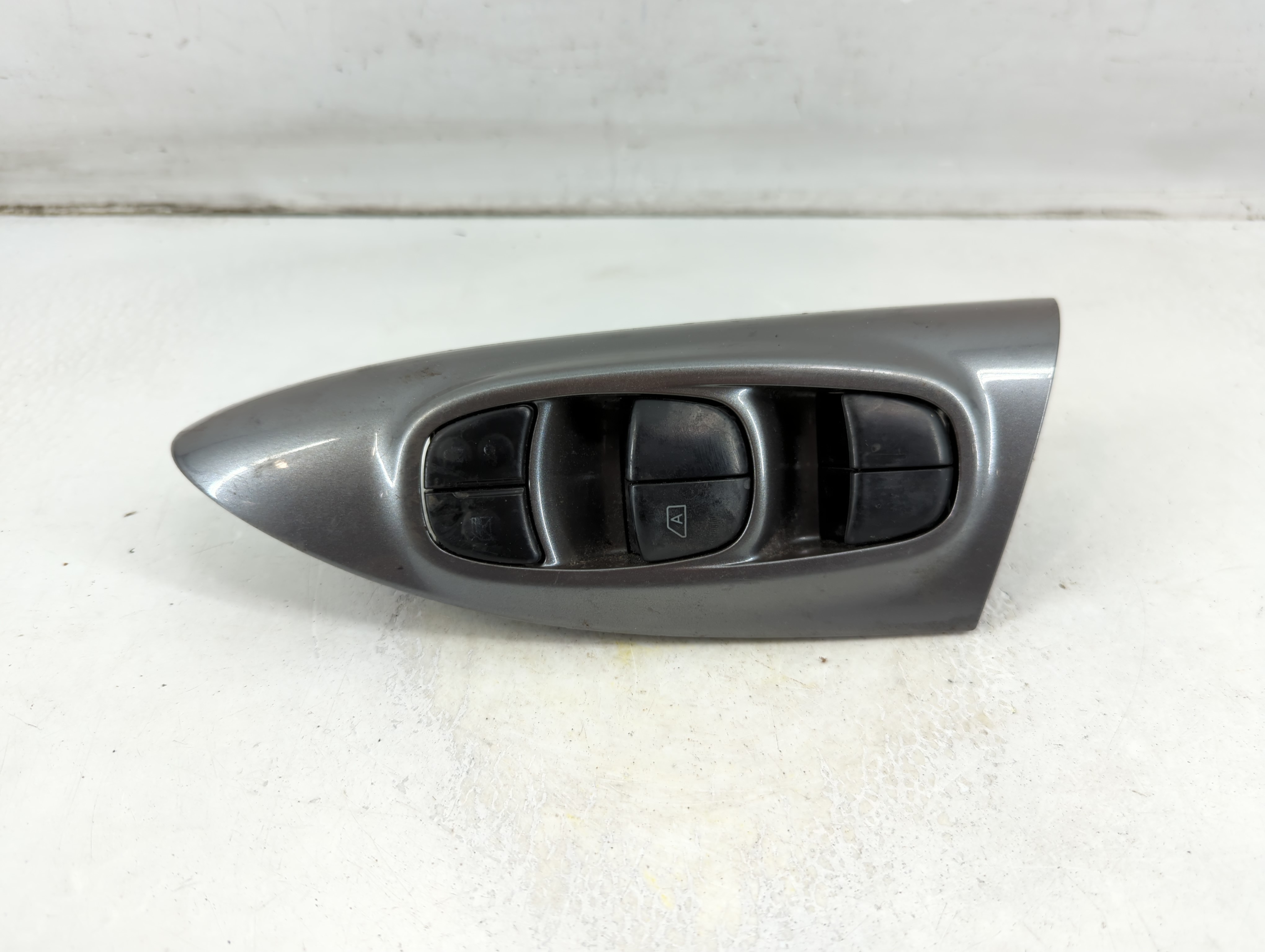 2011-2017 Nissan Juke Driver Left Door Master Power Window Switch 1076674 - Oemusedautoparts1.com