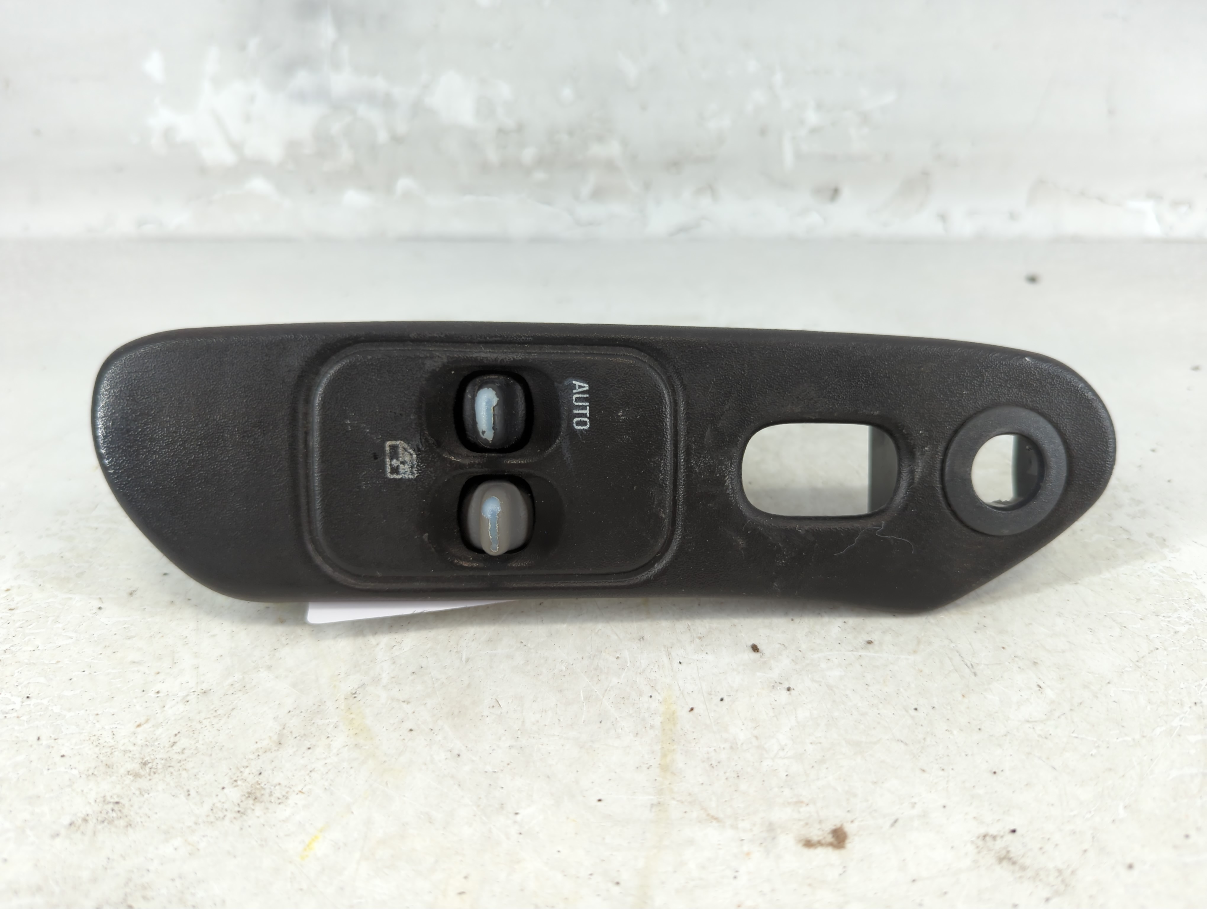 2001-2005 Pontiac Grand Am Driver Left Door Master Power Window Switch 1076676 - Oemusedautoparts1.com