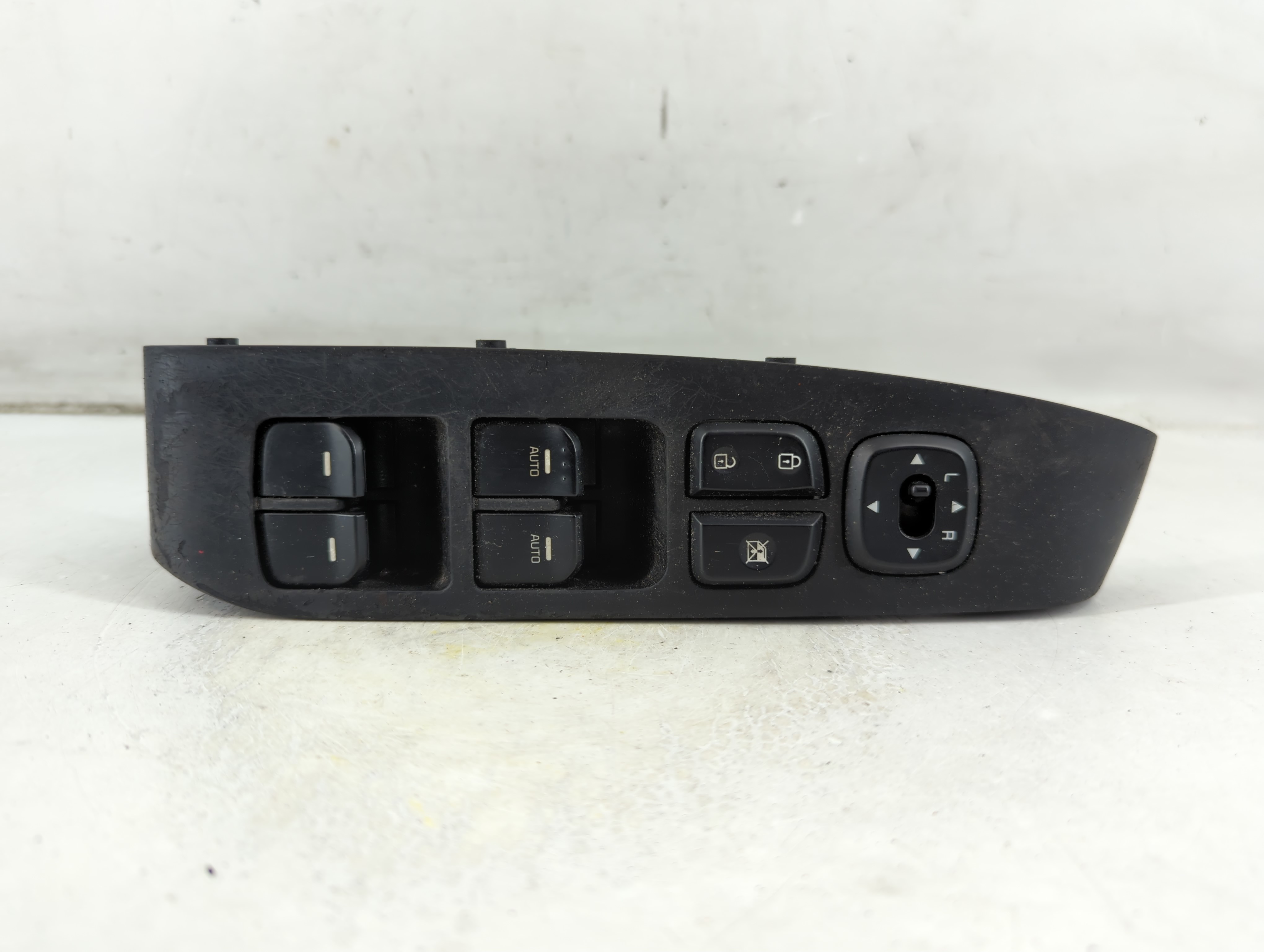 2014-2016 Kia Soul Driver Left Door Master Power Window Switch 299130675 1076694 - Oemusedautoparts1.com