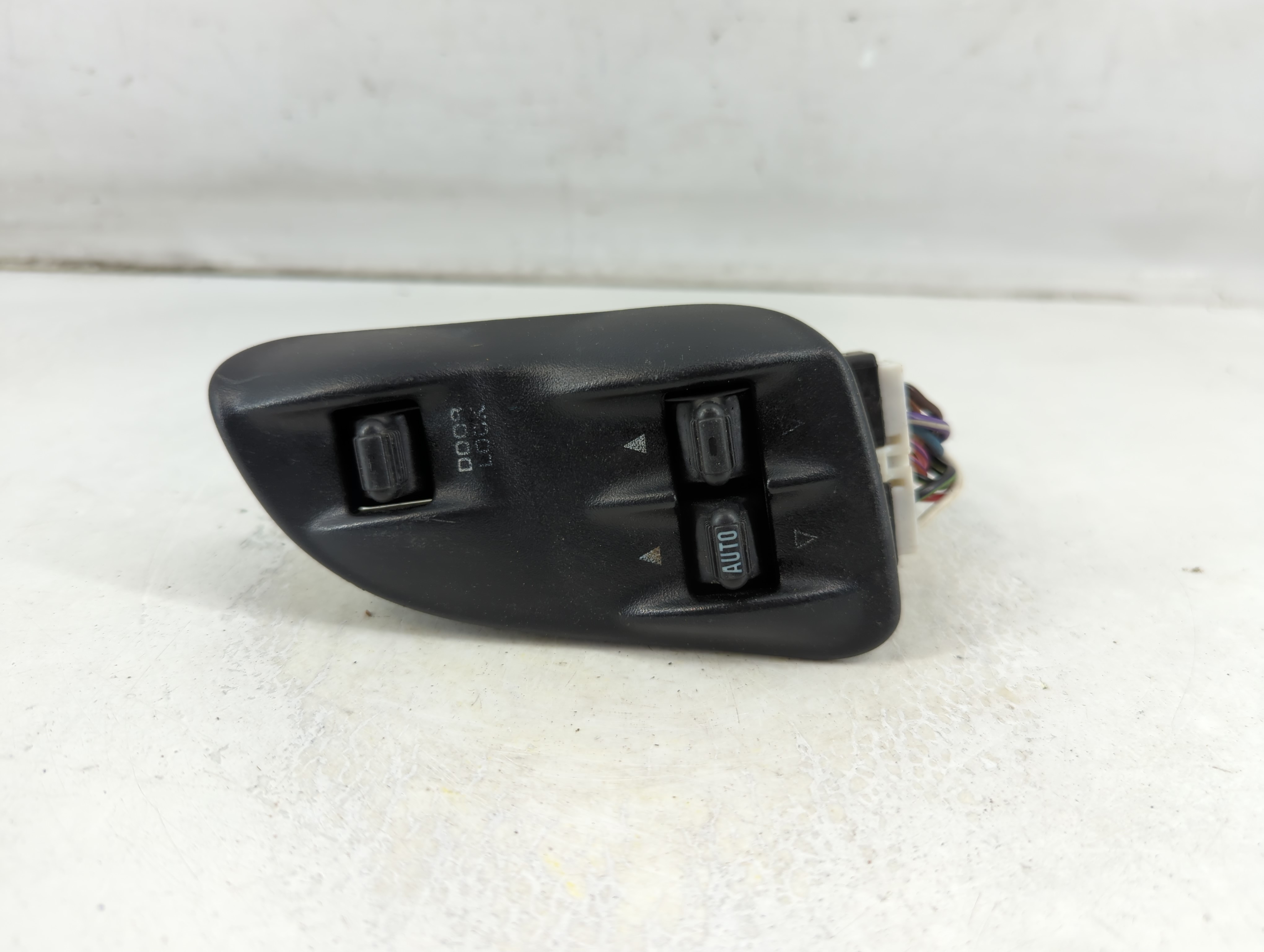 2000-2001 Dodge Ram 1500 Driver Left Door Master Power Window Switch 1076705 - Oemusedautoparts1.com