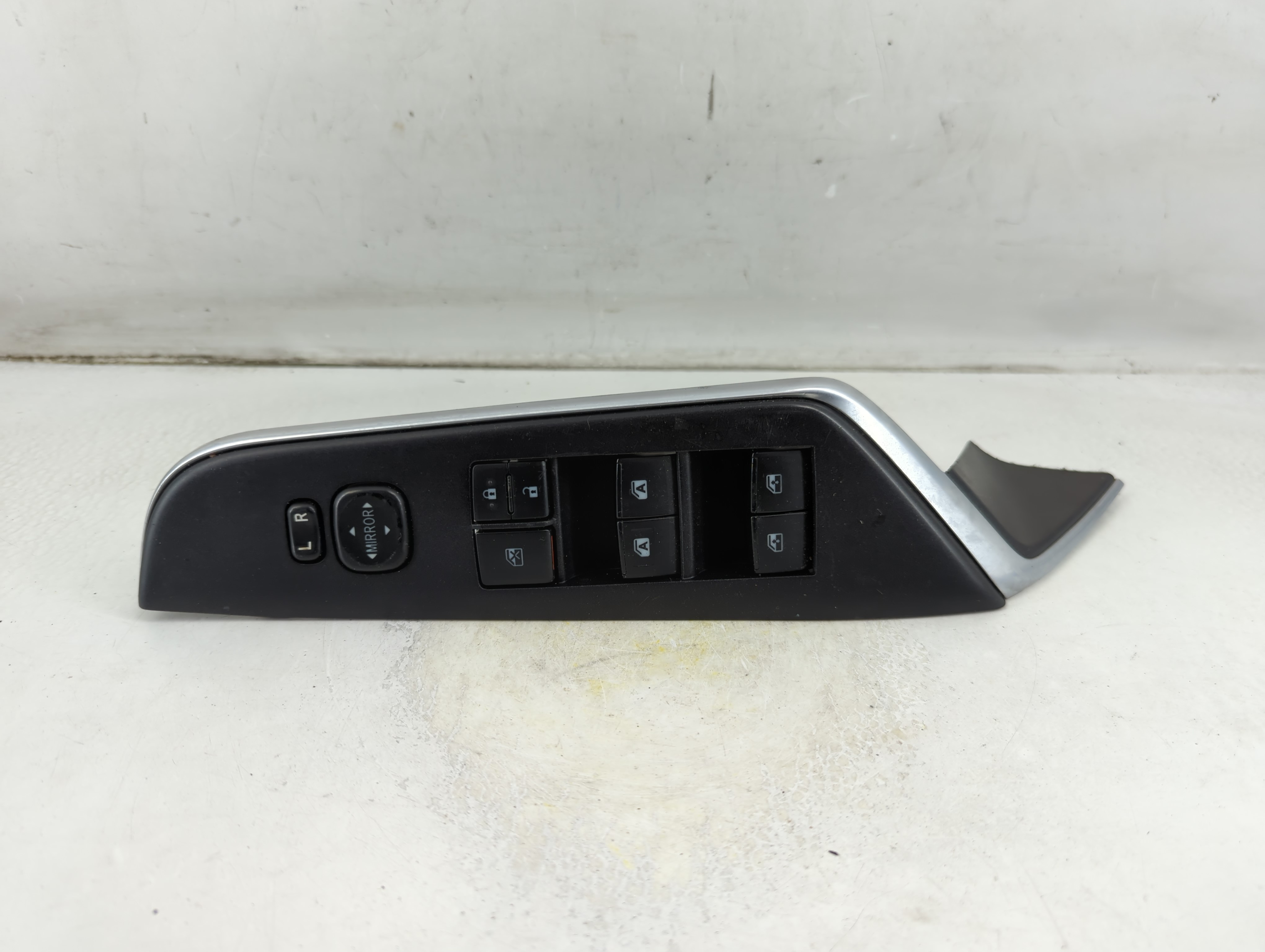 2015-2017 Toyota Camry Driver Left Door Master Power Window Switch 1076709 - Oemusedautoparts1.com