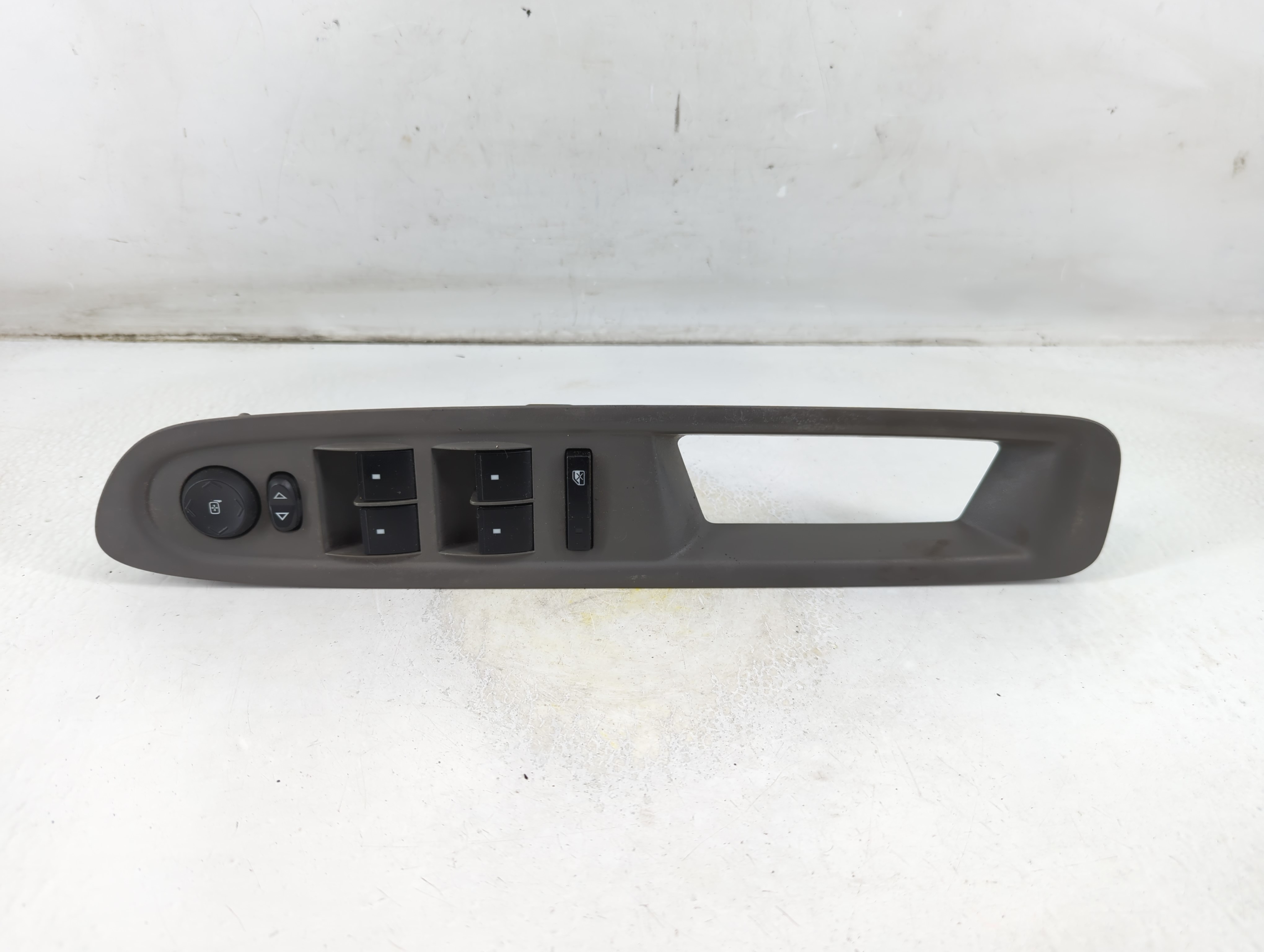 2009-2017 Chevrolet Traverse Driver Left Door Master Power Window Switch 1076719 - Oemusedautoparts1.com