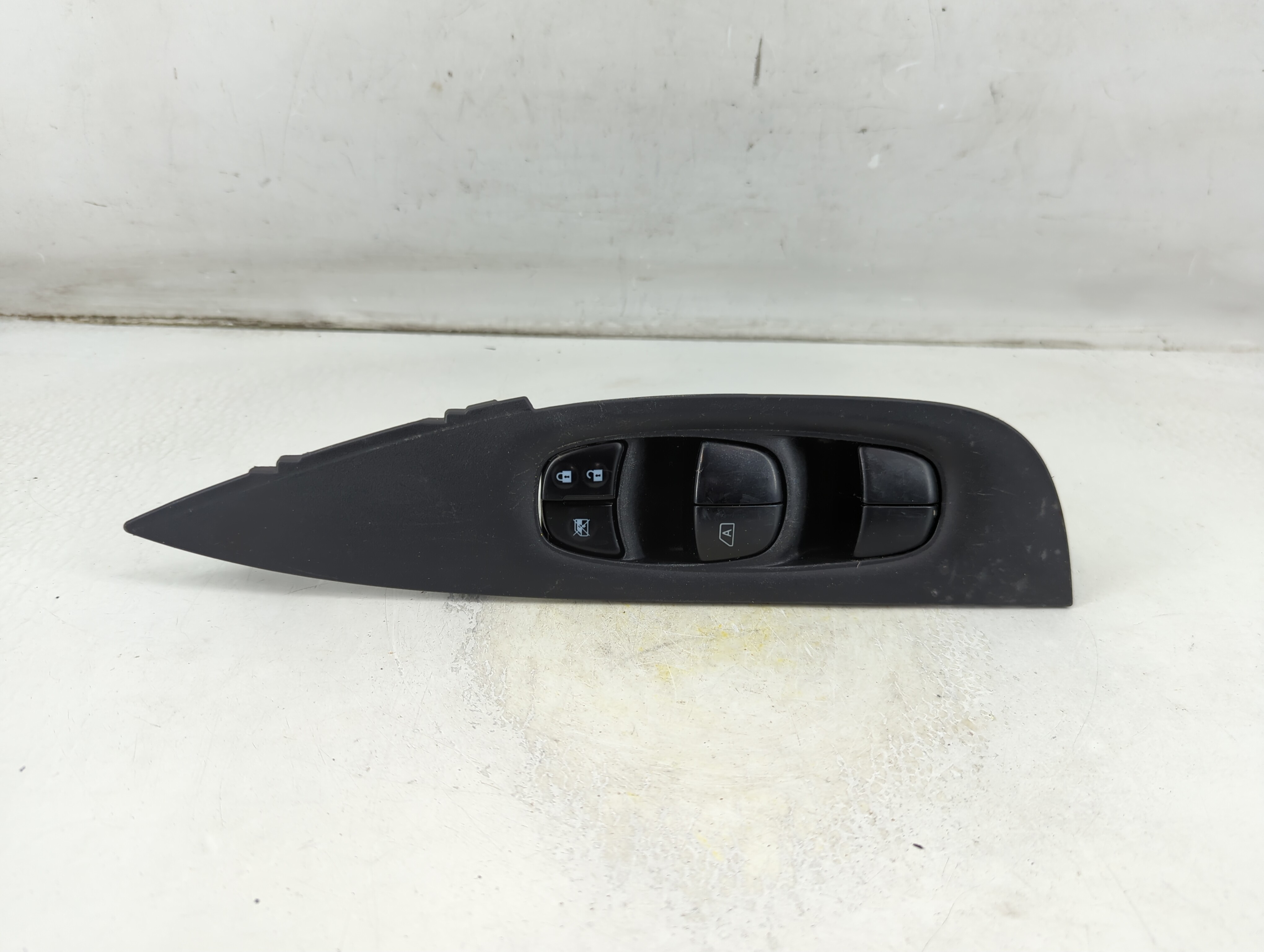 2014-2020 Nissan Rogue Driver Left Door Master Power Window Switch 1076725 - Oemusedautoparts1.com