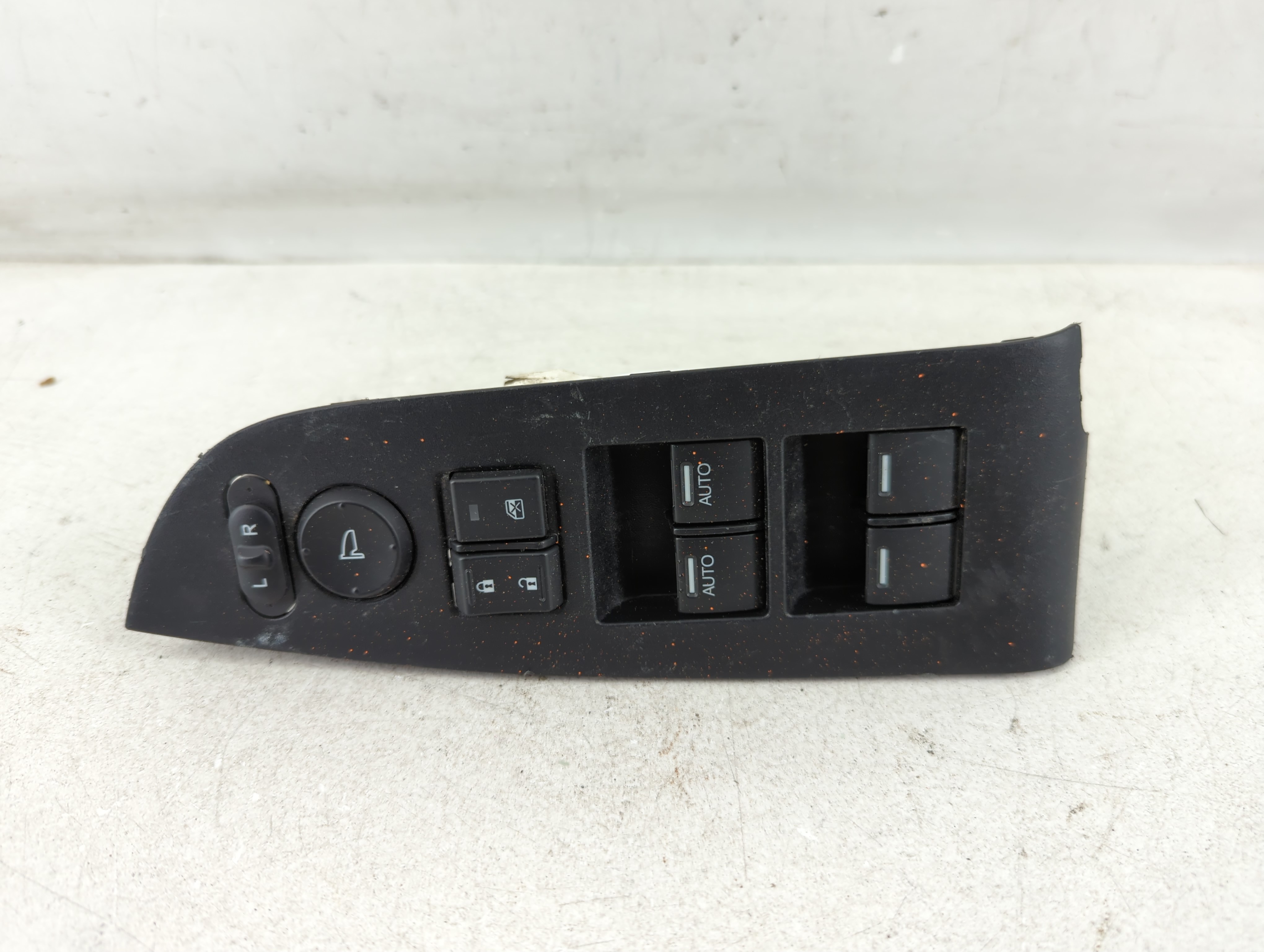 2014-2017 Honda Odyssey Driver Left Door Master Power Window Switch 1076738 - Oemusedautoparts1.com