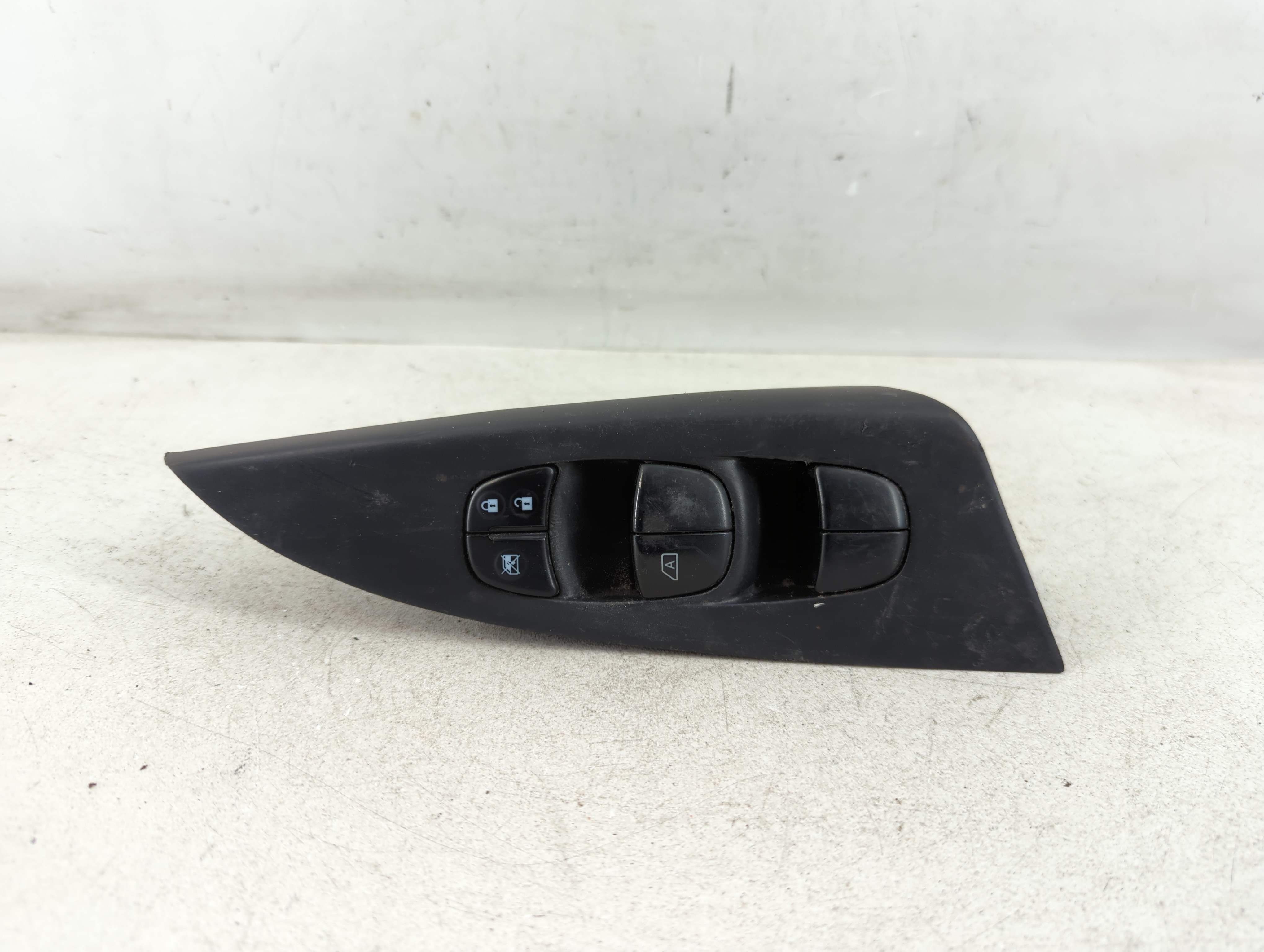 2013-2019 Nissan Sentra Driver Left Door Master Power Window Switch 1076770 - Oemusedautoparts1.com