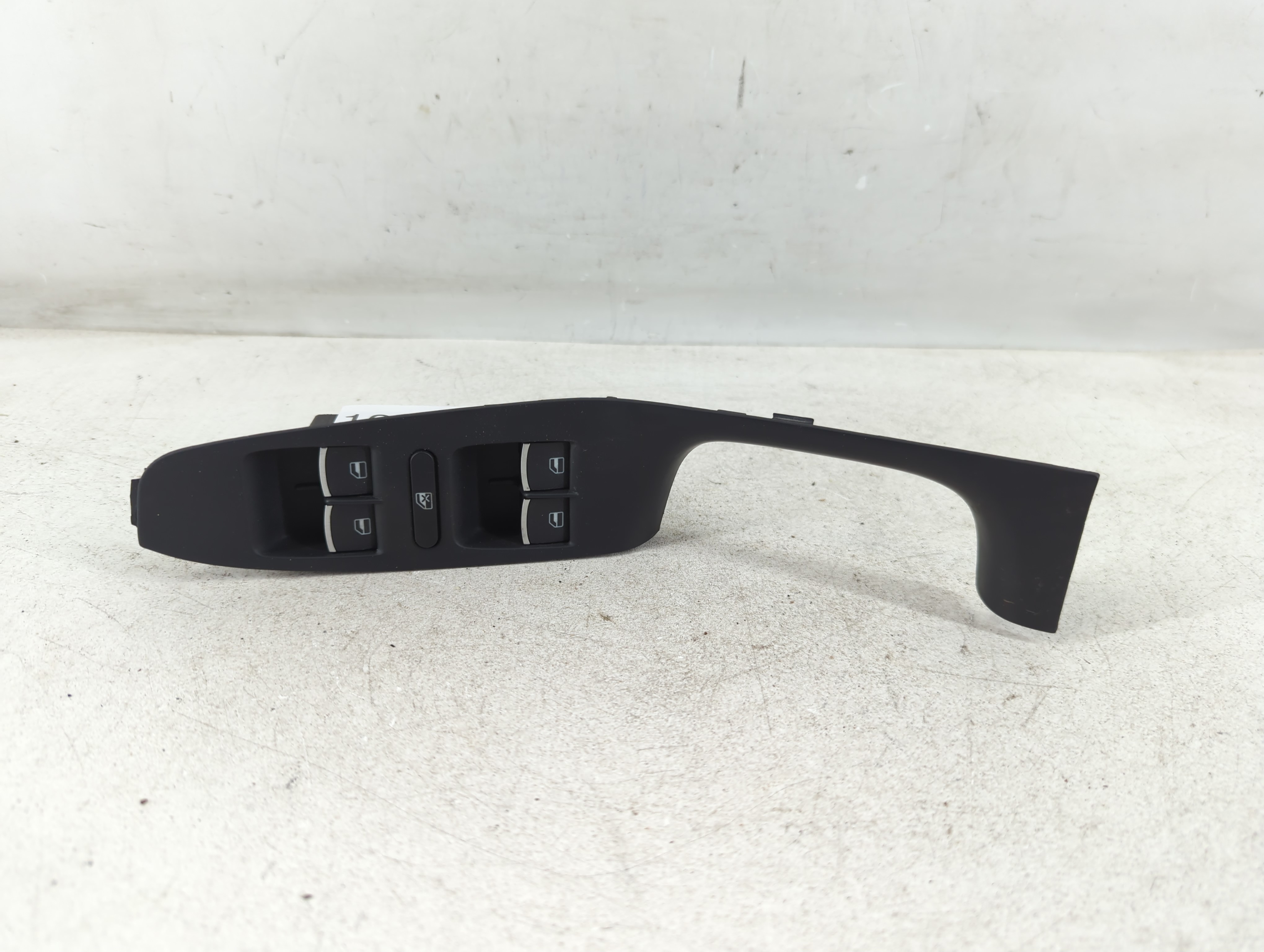 2011-2018 Volkswagen Jetta Driver Left Door Master Power Window Switch 1076773 - Oemusedautoparts1.com