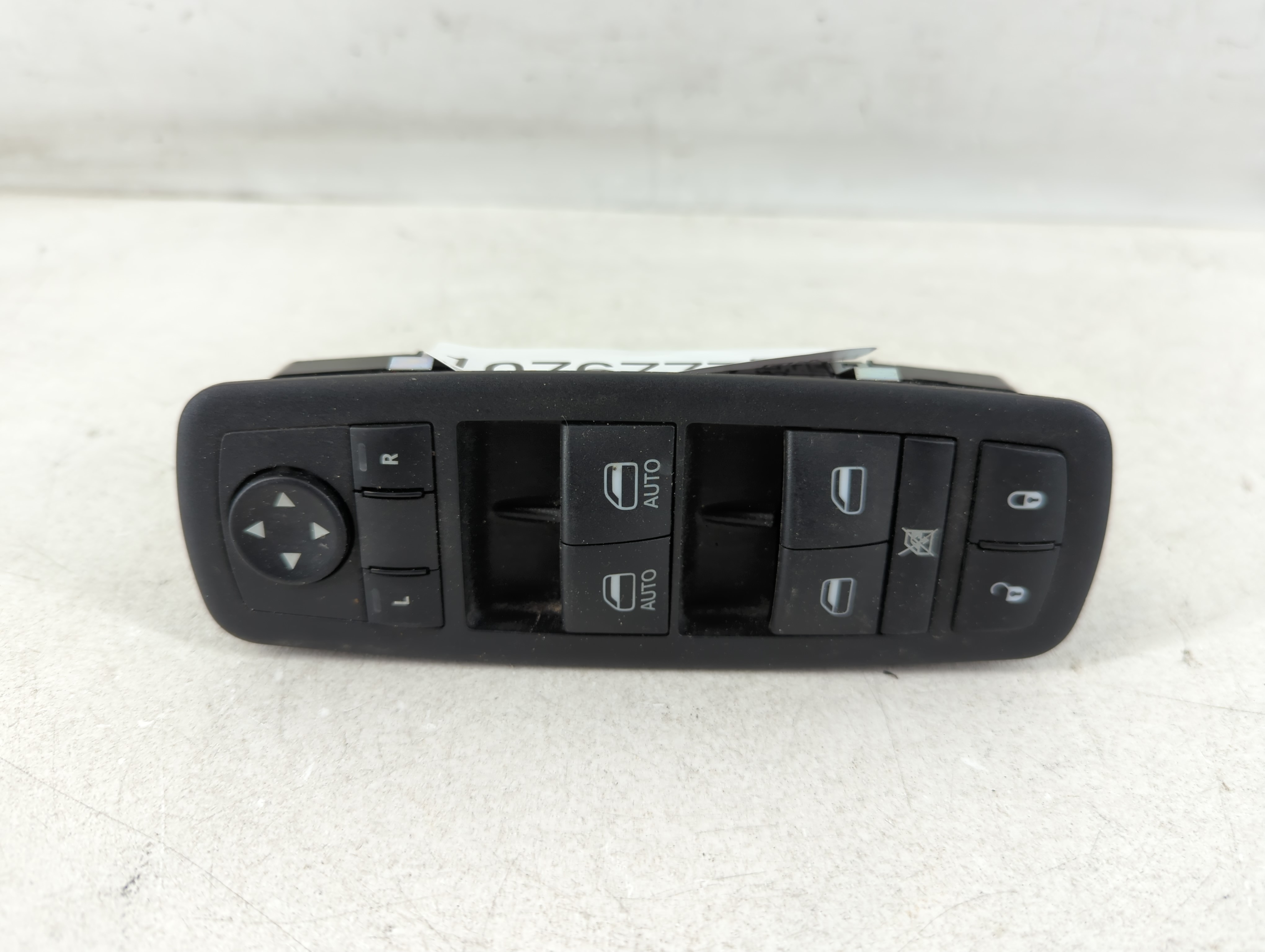 Dodge Ram 1500 Driver Left Door Master Power Window Switch P68590592aa 1076777 - Oemusedautoparts1.com