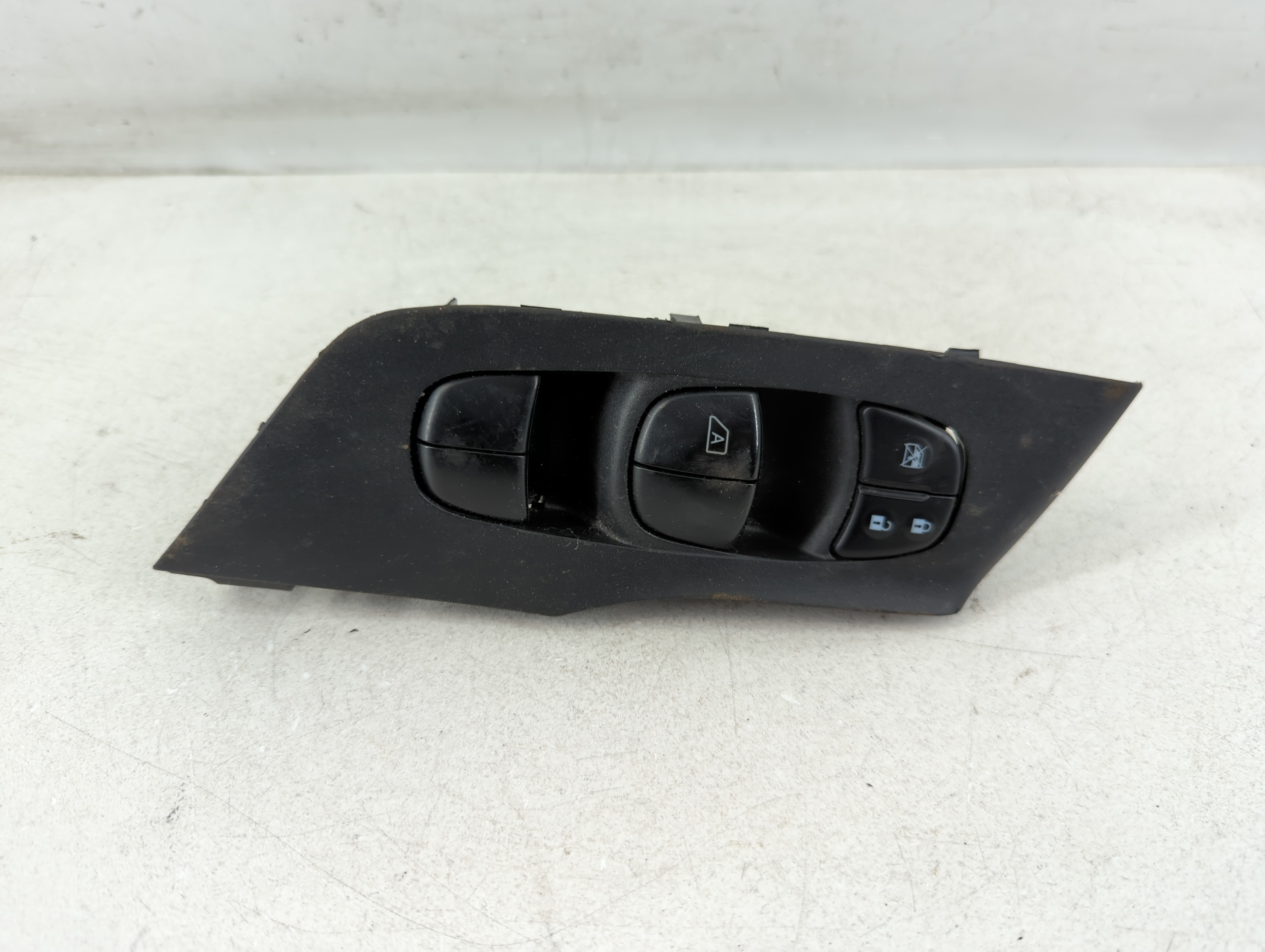 2013-2018 Nissan Altima Driver Left Door Master Power Window Switch 1076795 - Oemusedautoparts1.com