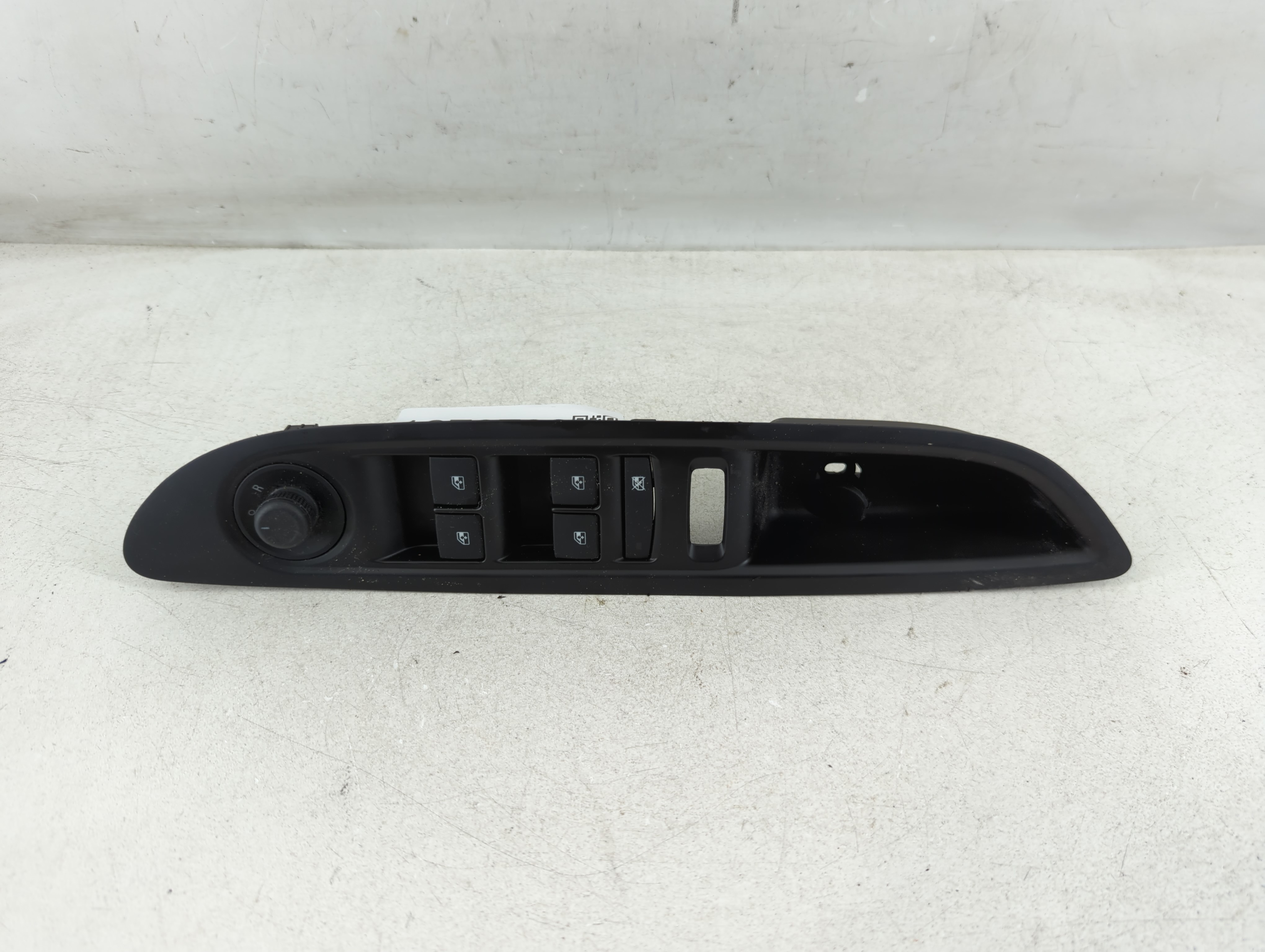 2017-2021 Buick Encore Driver Left Door Master Power Window Switch 1076796 - Oemusedautoparts1.com