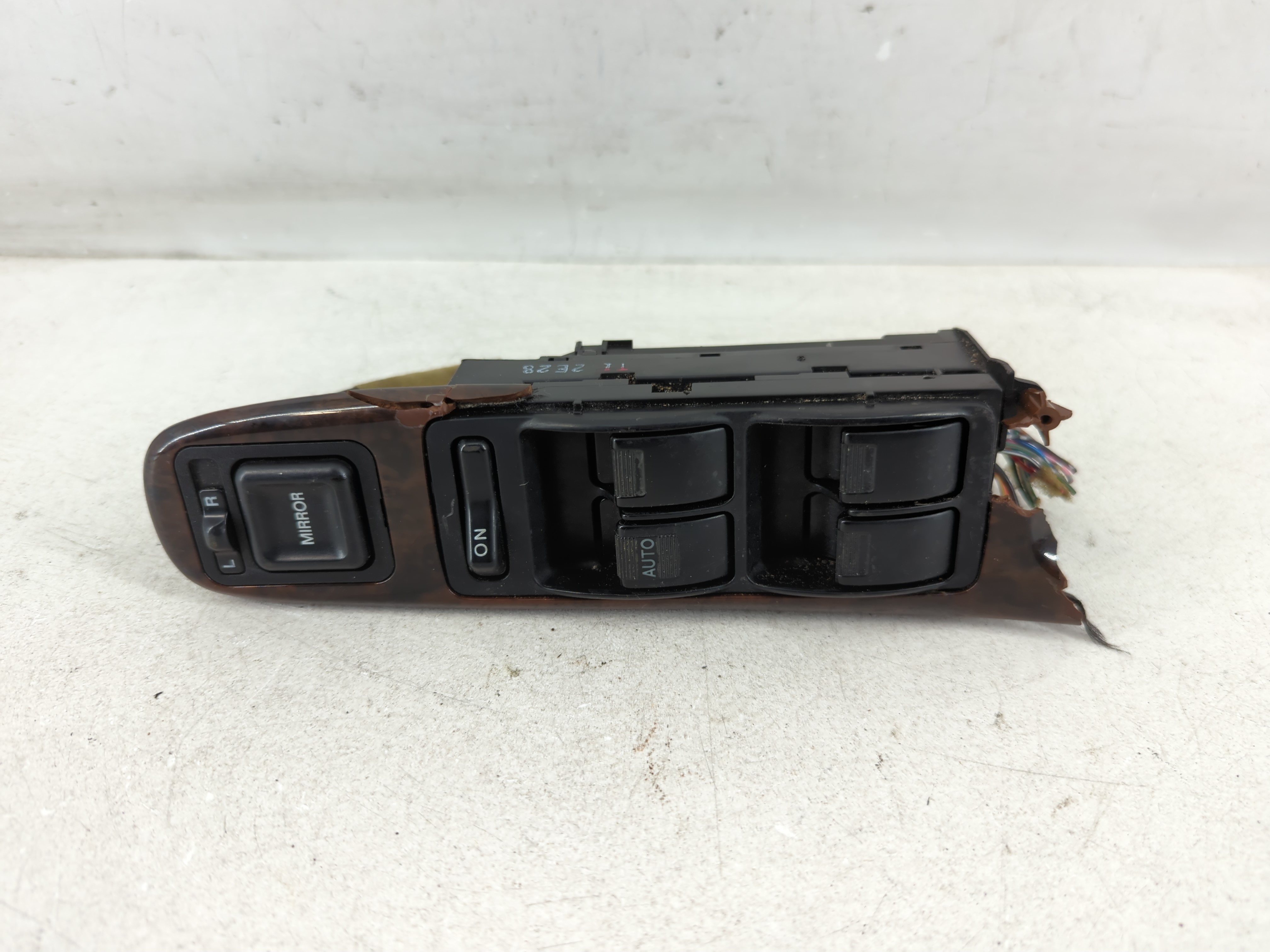 Picture of 1998-2002 Honda Accord Driver Left Door Master Power Window Switch 1076952