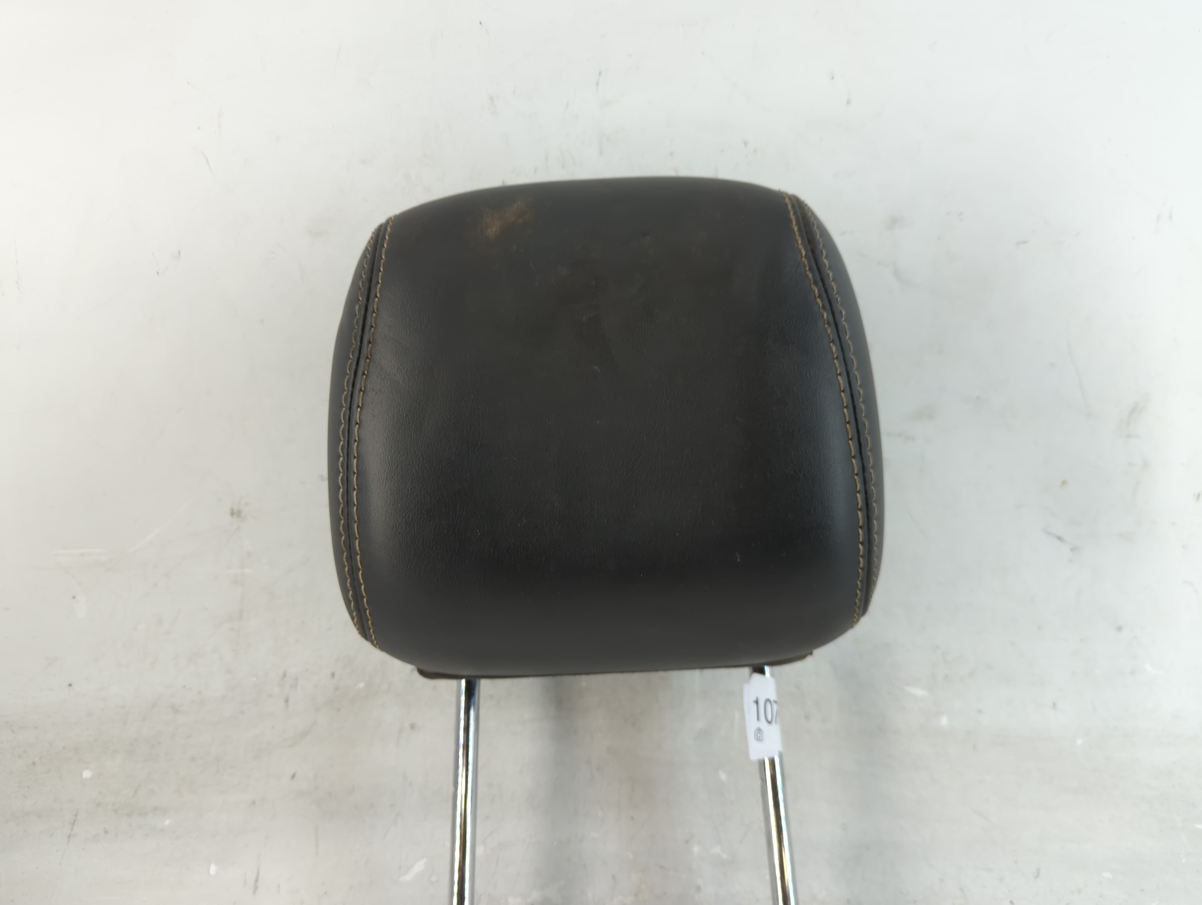 2000-2001 Ford Excursion Headrest Head Rest Front Driver Passenger Seat 1076963 - Oemusedautoparts1.com