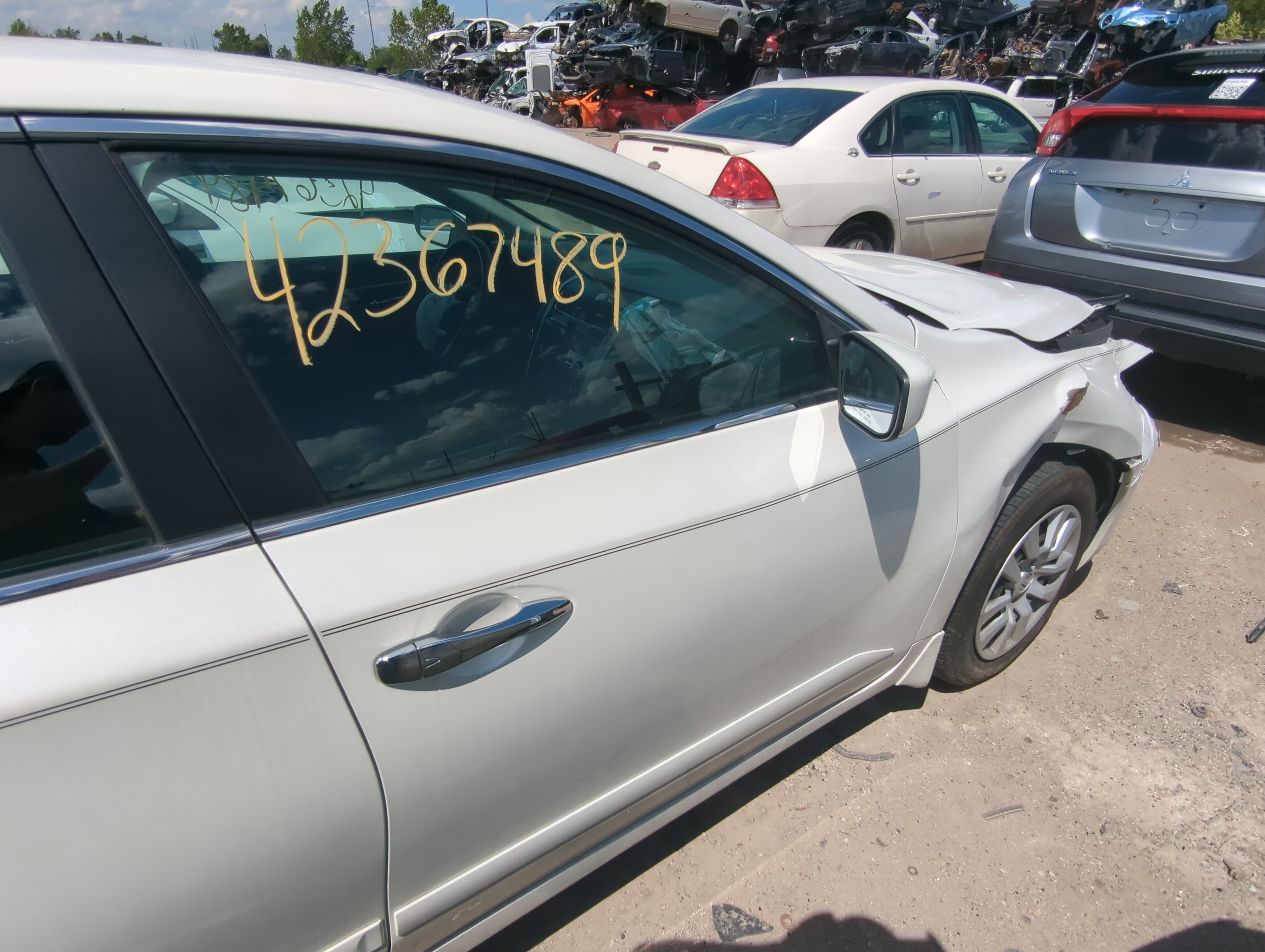 2013-2018 Nissan Altima Passenger Front Door Oem 1077015 - Oemusedautoparts1.com