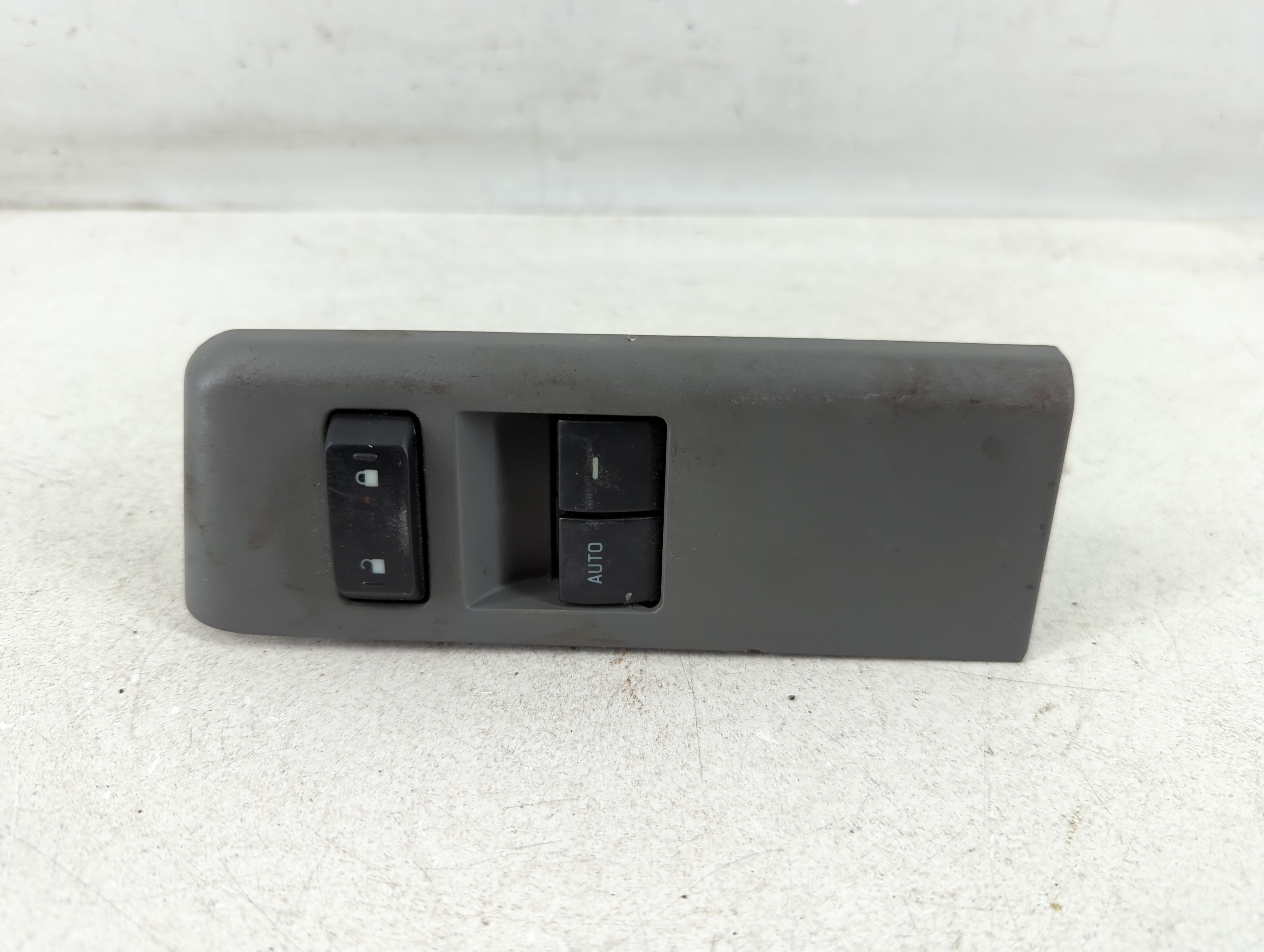 Ford F-250 Driver Left Door Master Power Window Switch 8c3t-14540-abw 1077654 - Oemusedautoparts1.com