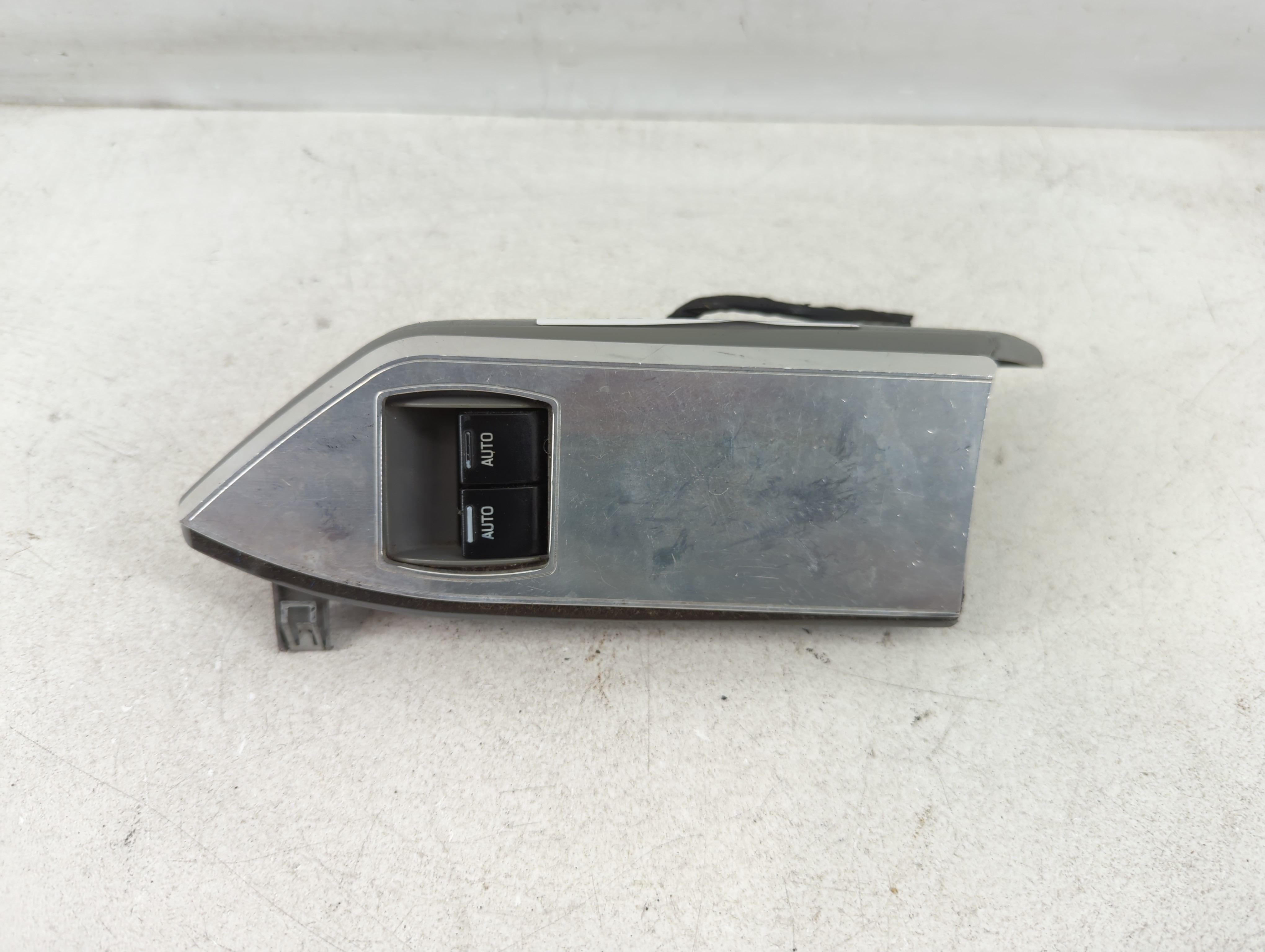 2005-2009 Ford Mustang Driver Left Door Master Power Window Switch 1077659 - Oemusedautoparts1.com