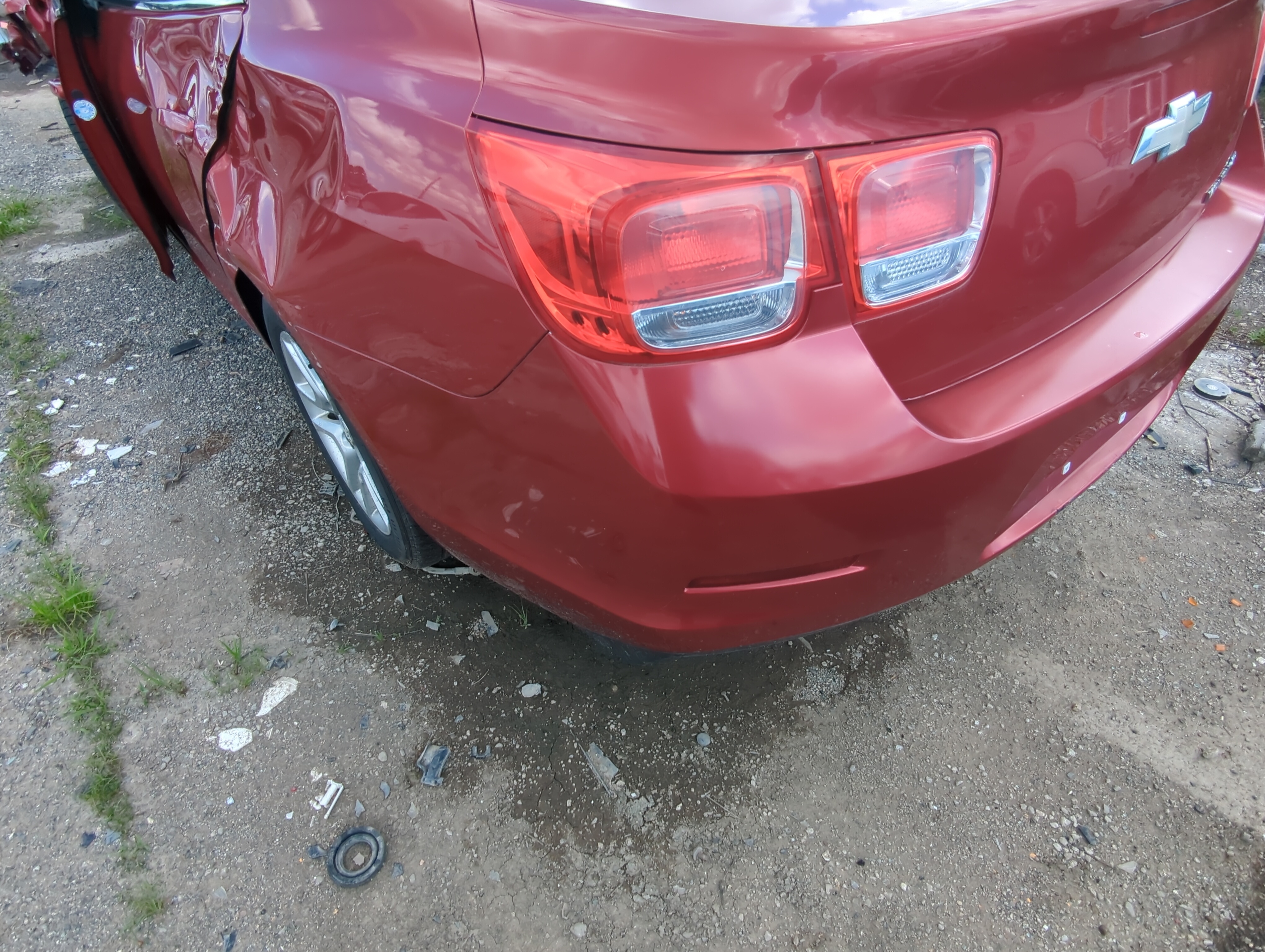 2013-2016 Chevrolet Malibu Rear Bumper Assembly Oem 1077691 - Oemusedautoparts1.com