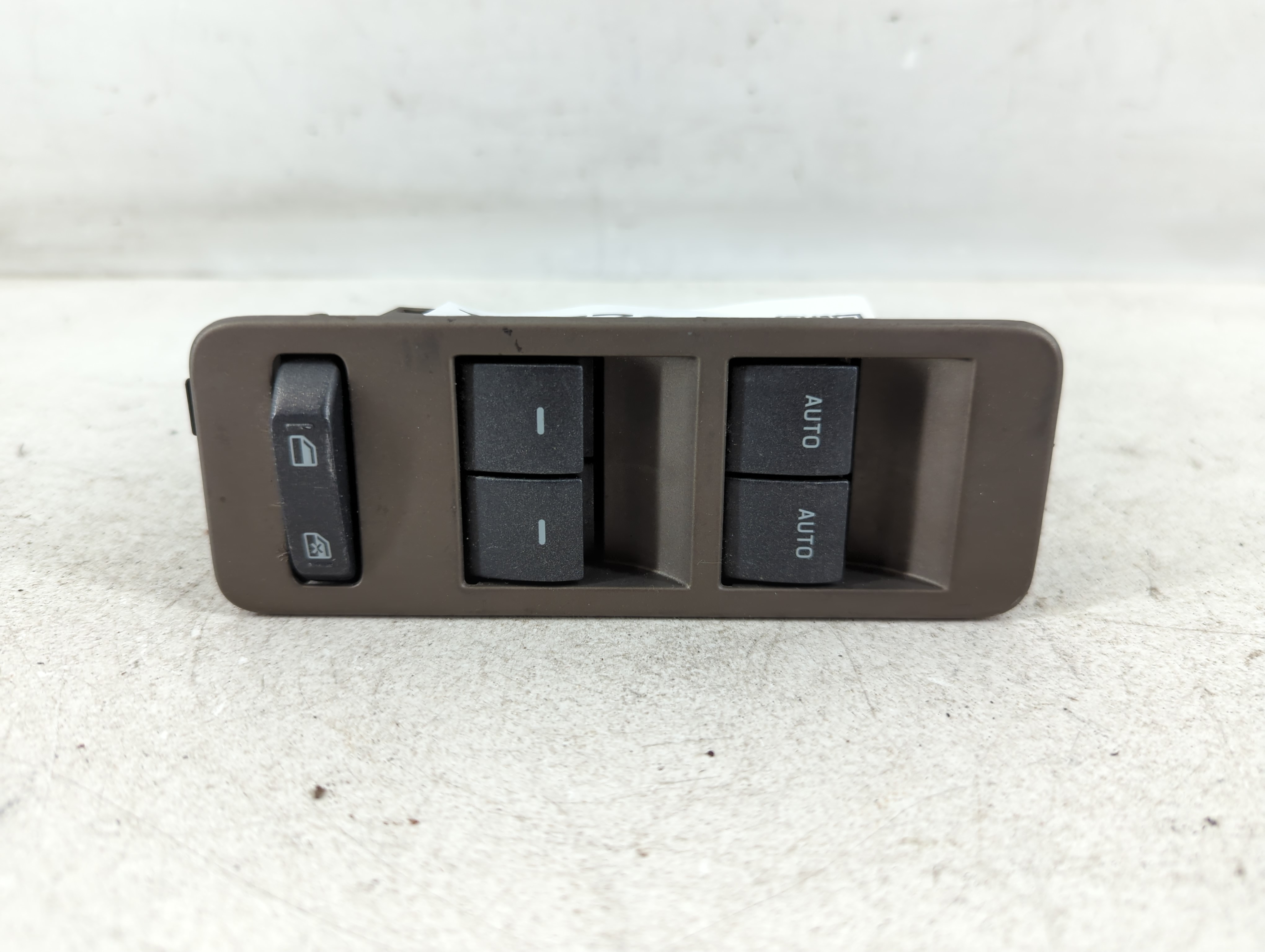 2011-2015 Lincoln Mkx Driver Left Door Master Power Window Switch 1077848 - Oemusedautoparts1.com