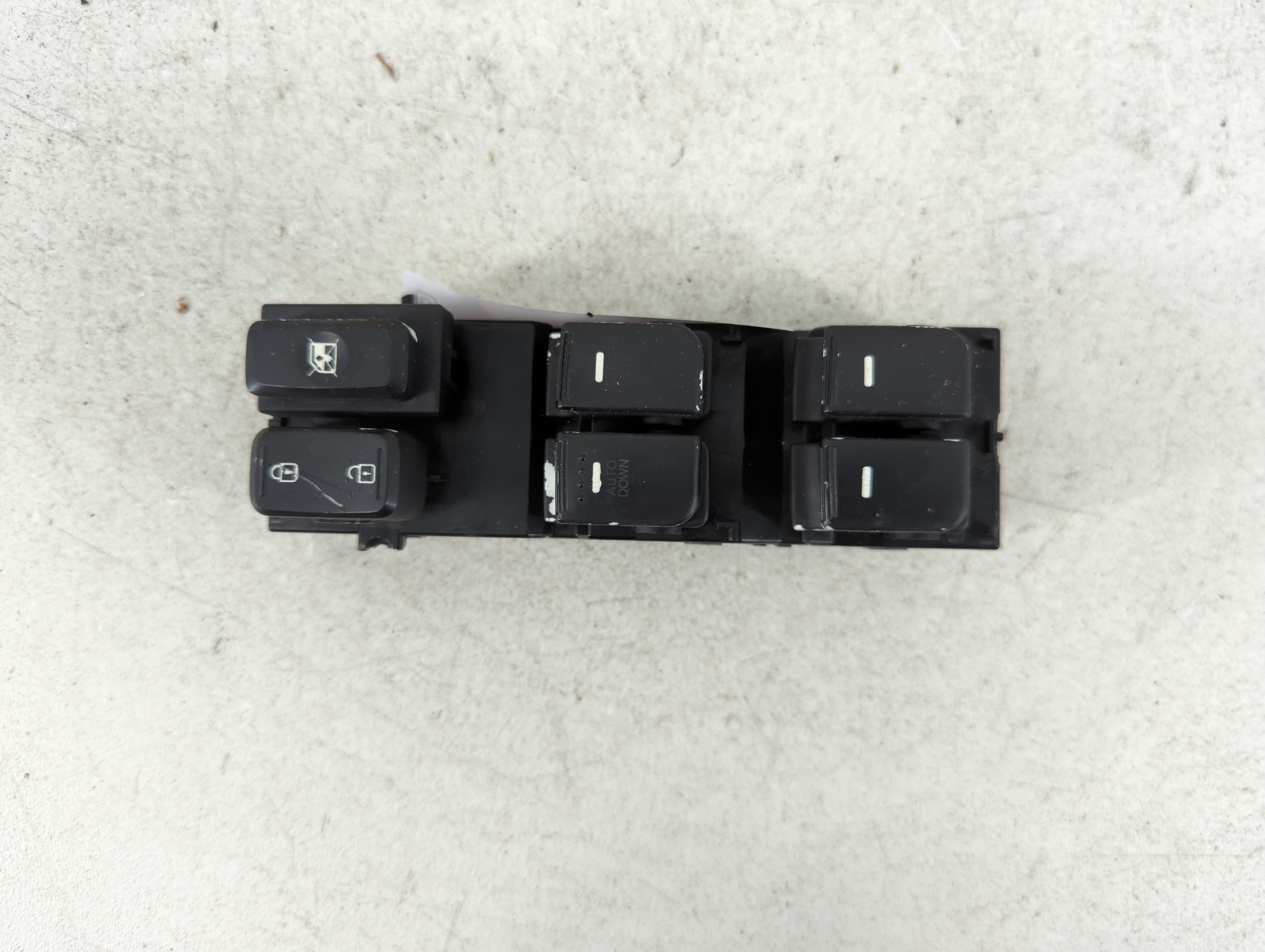 2014-2015 Kia Optima Driver Left Door Master Power Window Switch 1077853 - Oemusedautoparts1.com