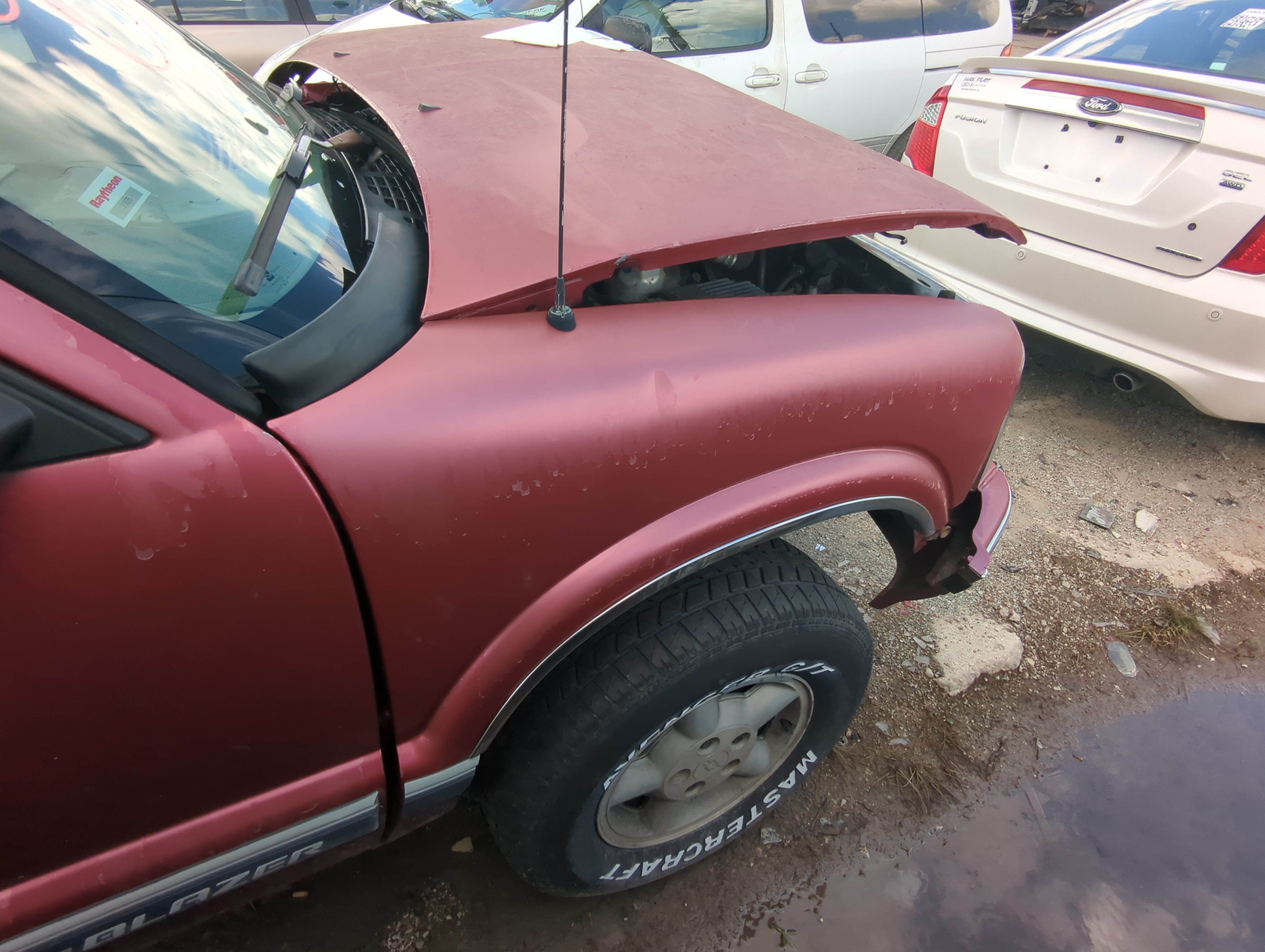 Picture of 1996 Chevrolet Blazer Passenger Fender 1077912