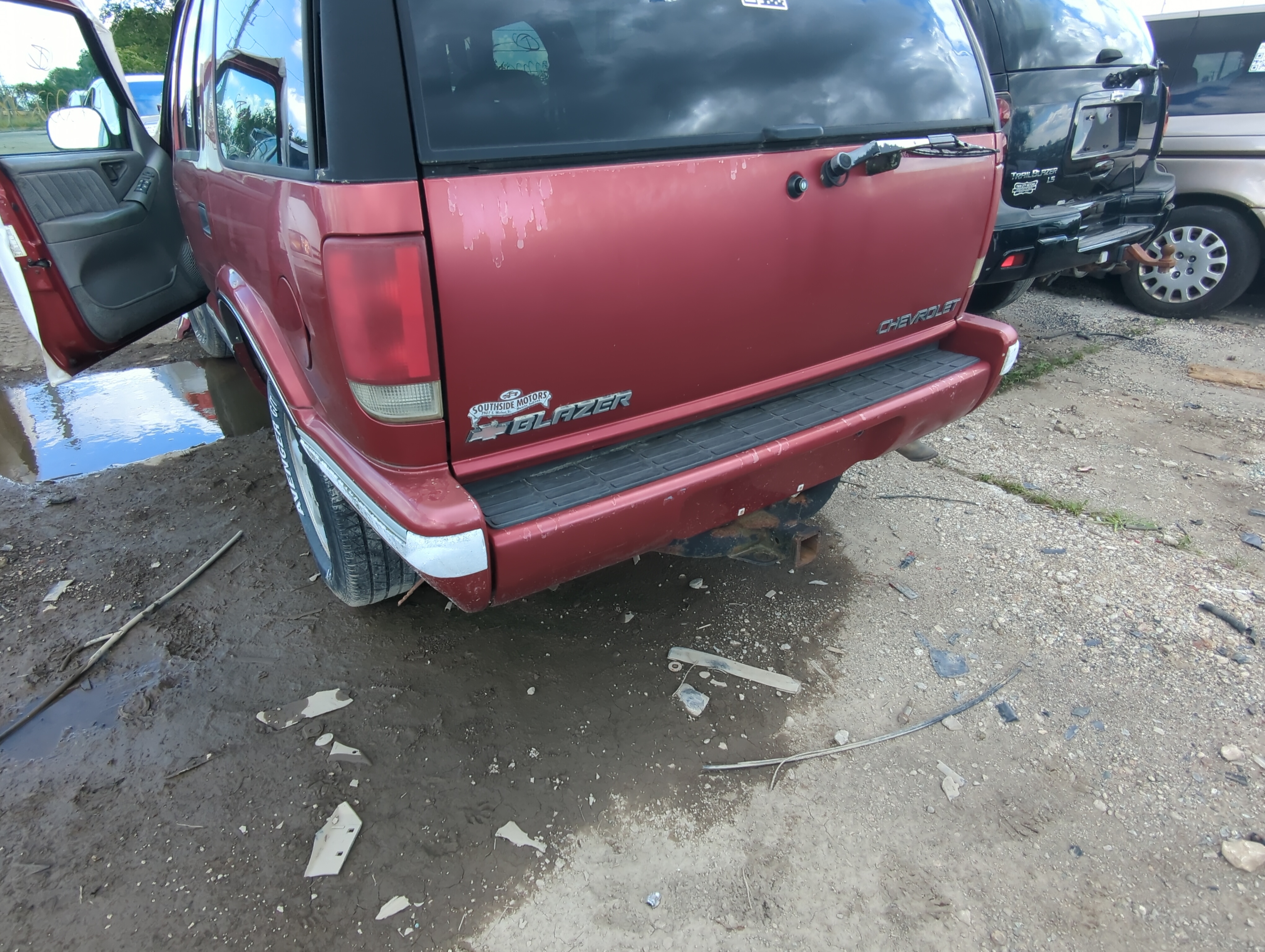 Picture of 1996 Chevrolet Blazer Rear Bumper Assembly Oem 1077934