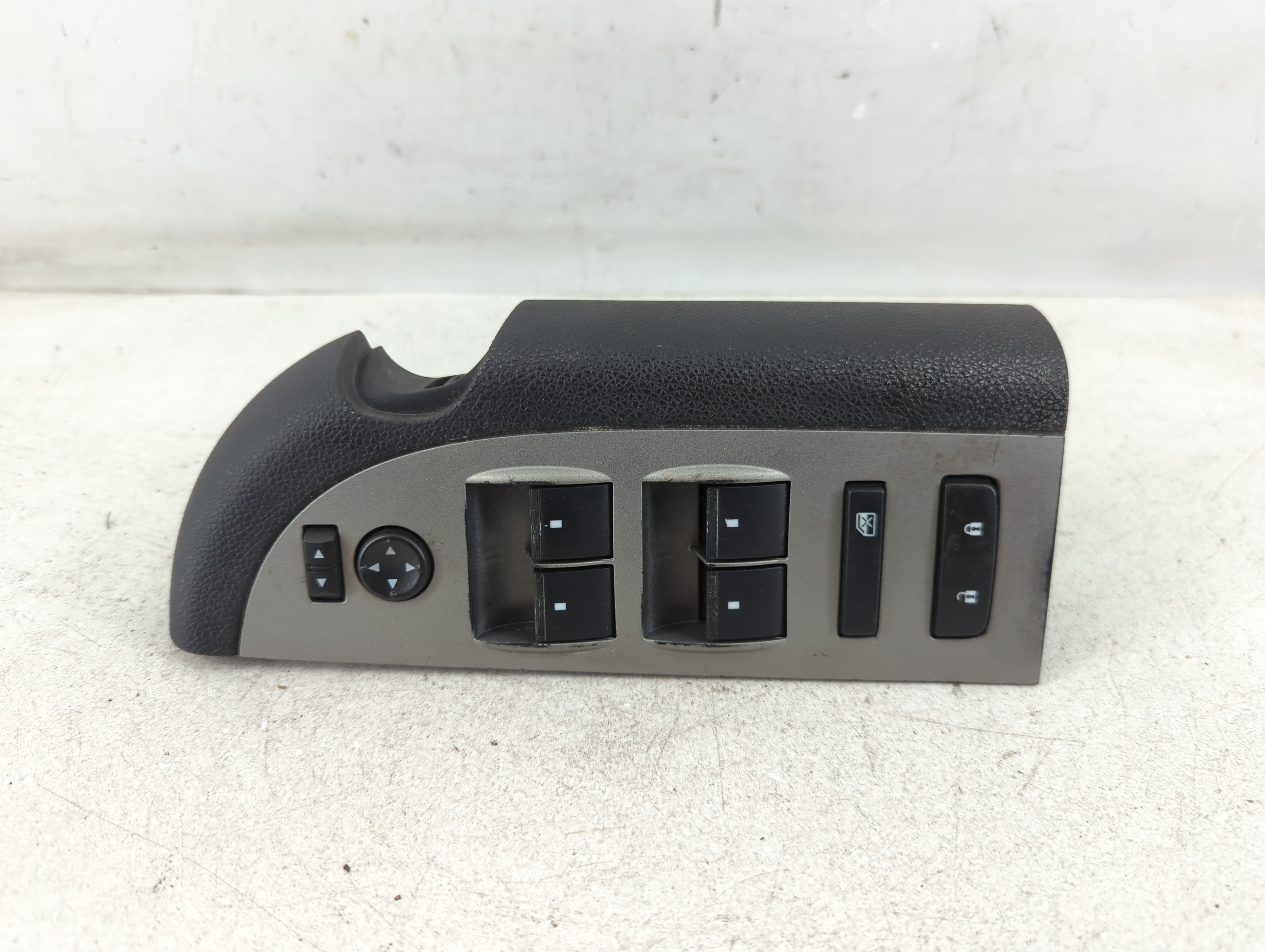 2003 Chevrolet Silverado 1500 Driver Left Door Master Power Window Switch 1077954 - Oemusedautoparts1.com