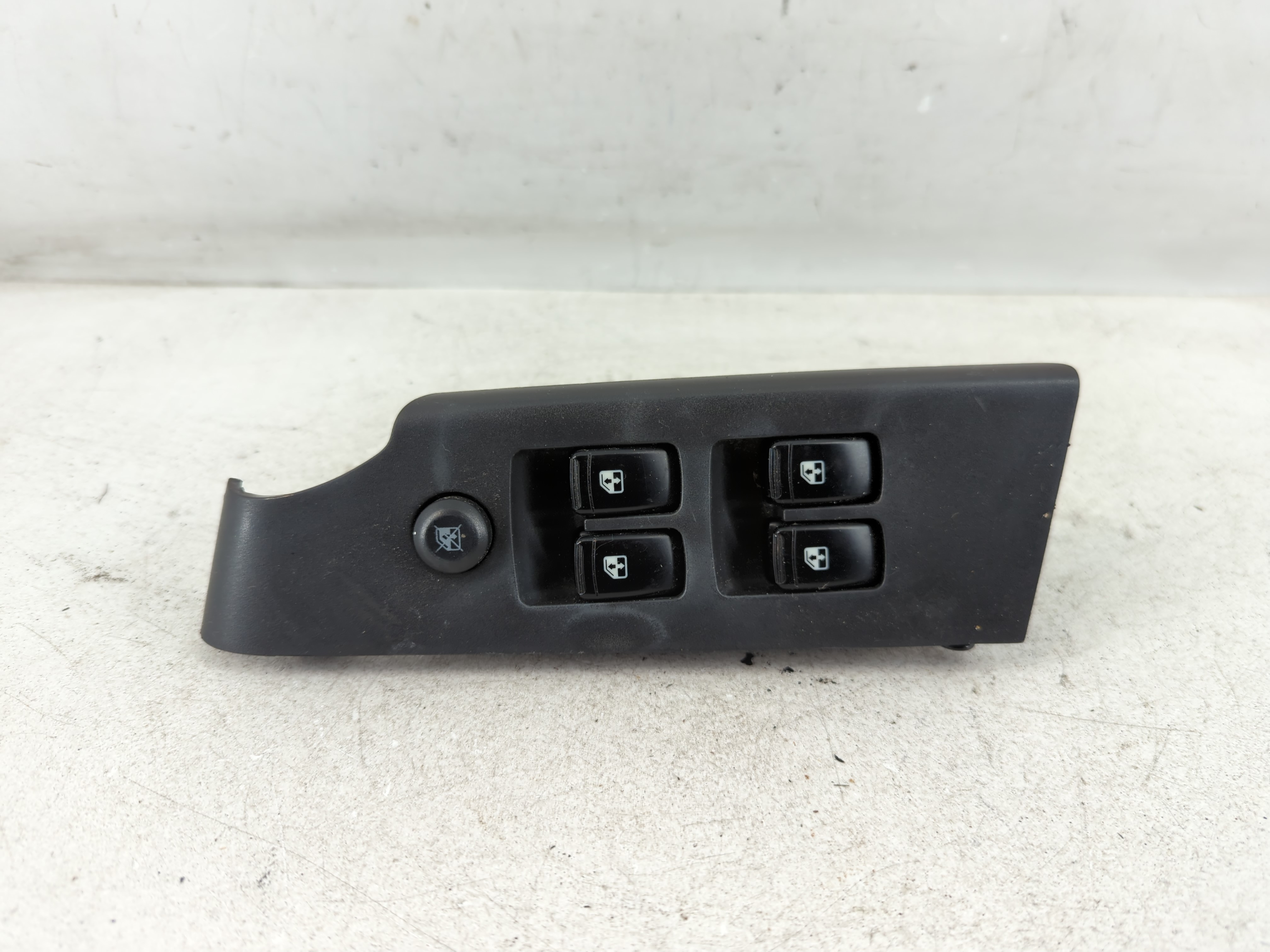2009-2011 Chevrolet Aveo Driver Left Door Master Power Window Switch 1077993 - Oemusedautoparts1.com