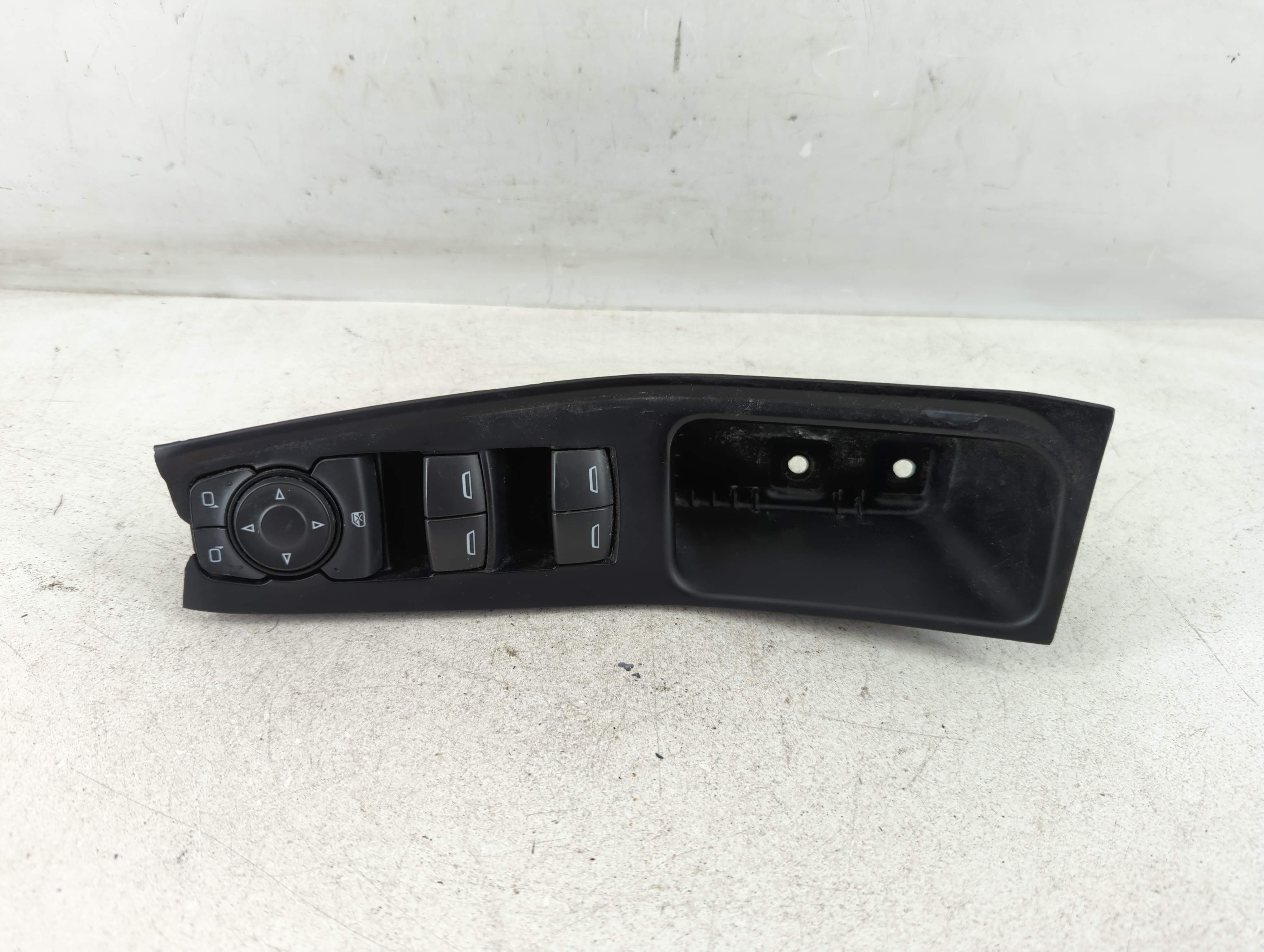 2018-2022 Chevrolet Traverse Driver Left Door Master Power Window Switch 1077997 - Oemusedautoparts1.com