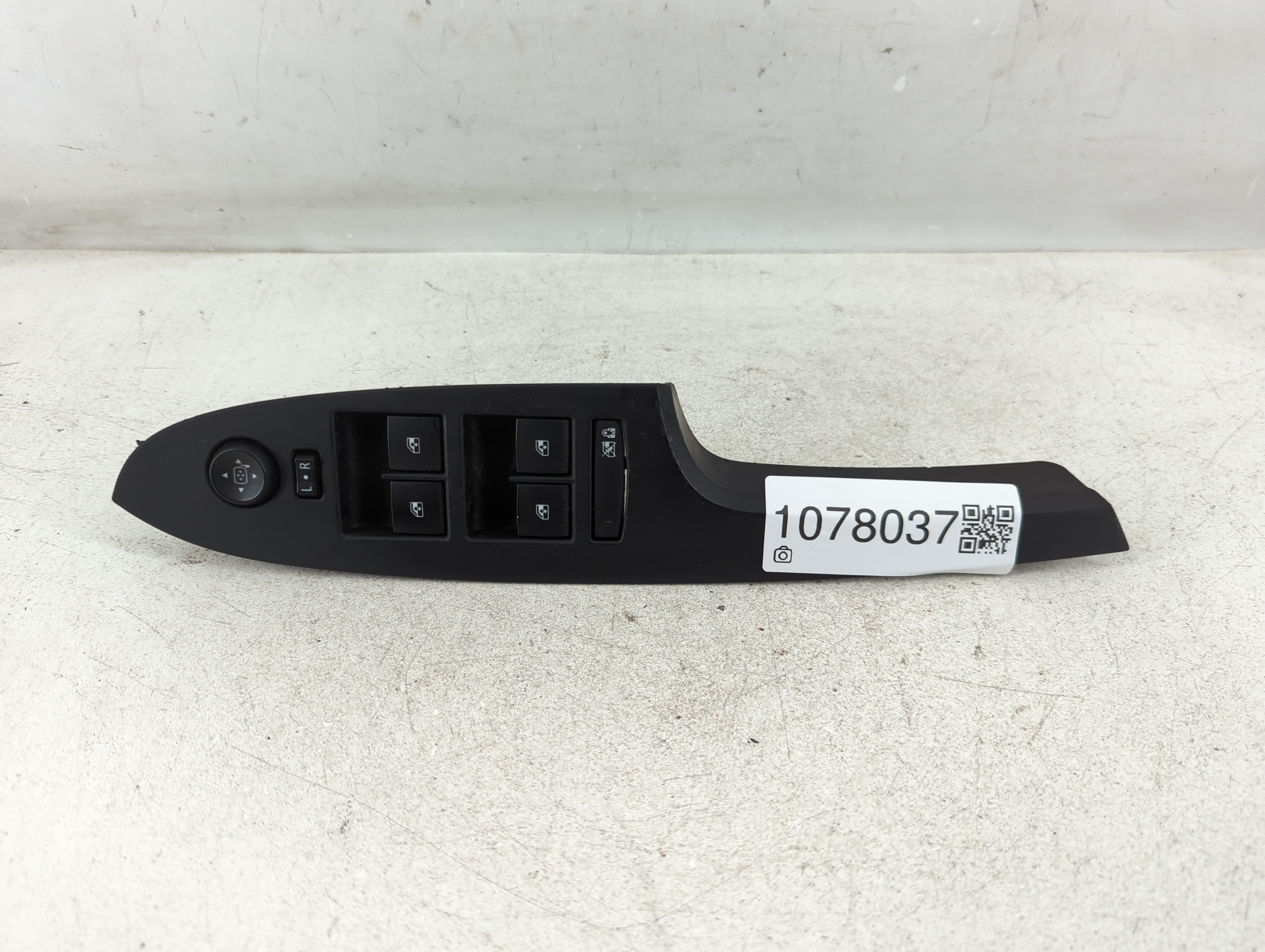 2014-2018 Cadillac Ats Driver Left Door Master Power Window Switch 1078037 - Oemusedautoparts1.com